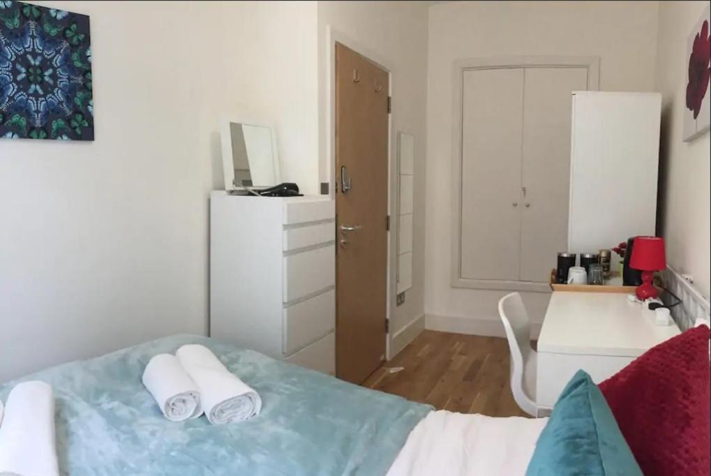 Homestay Comfort Bedrooms Near Euston - 161/2 London