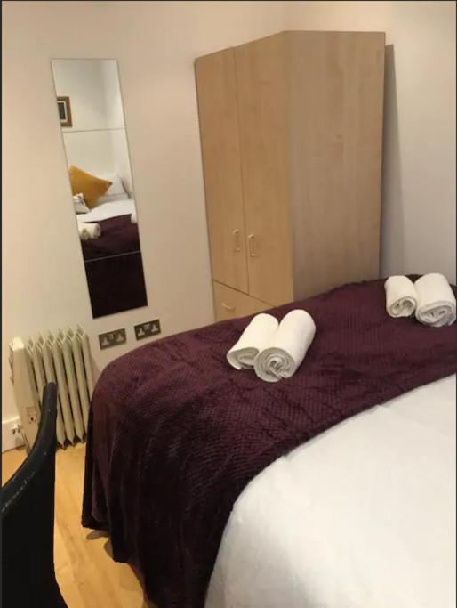 Lovely Private Bedrooms In Euston, Homestay *