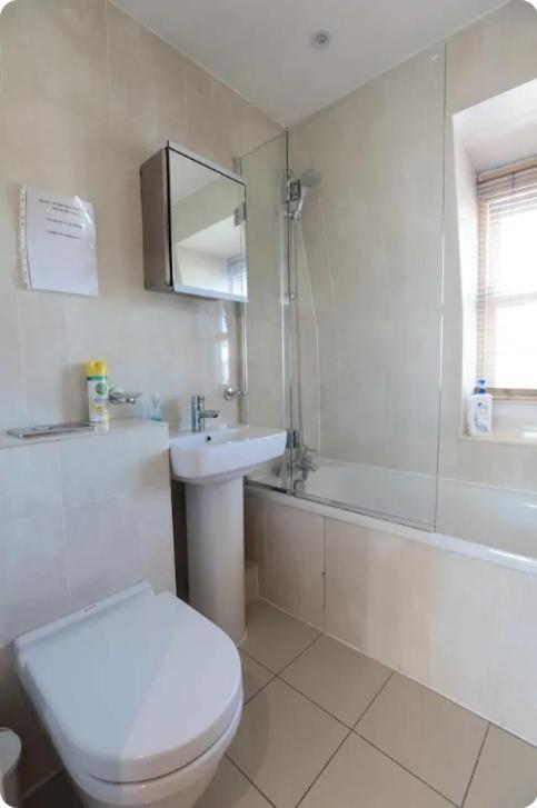 Lovely Private Bedrooms In Euston, London