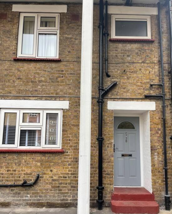 Newly Refurbished Apartment, Near Station & River Apartamento Londres