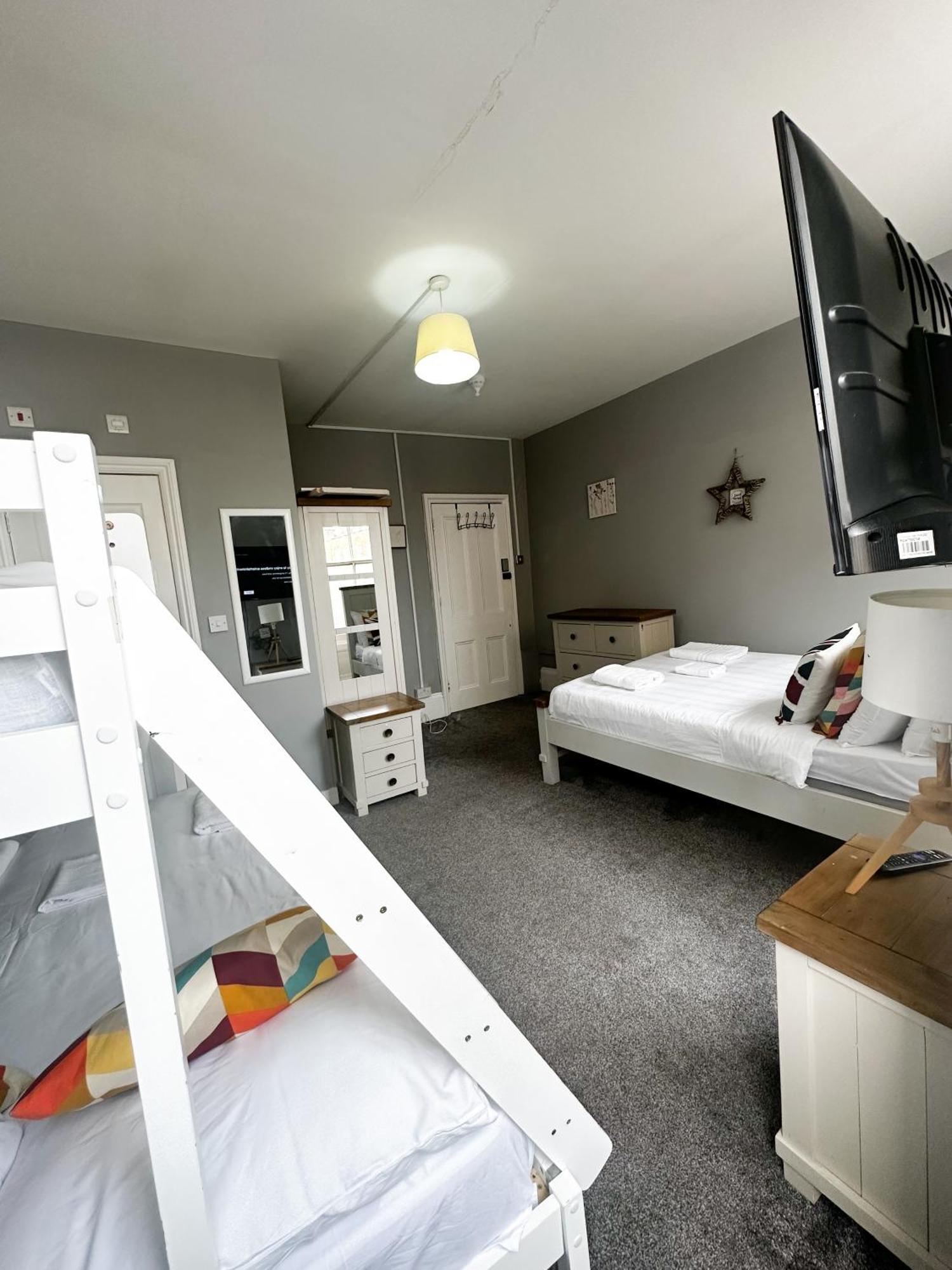 Guest house In Oxford Street London