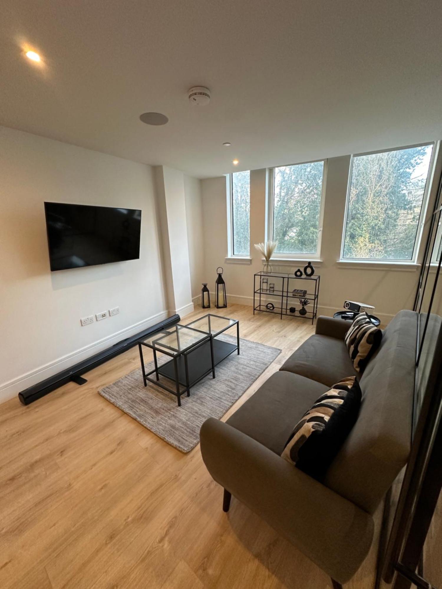 Stylish 1 Bedroom In Purley, Croydon Apartment