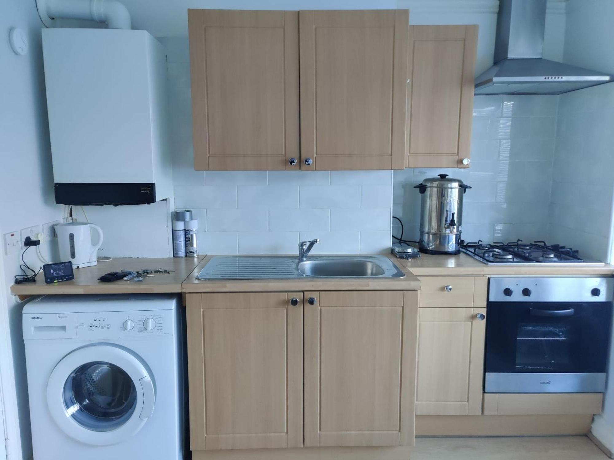 Studio On Golders Green Road Apartment *