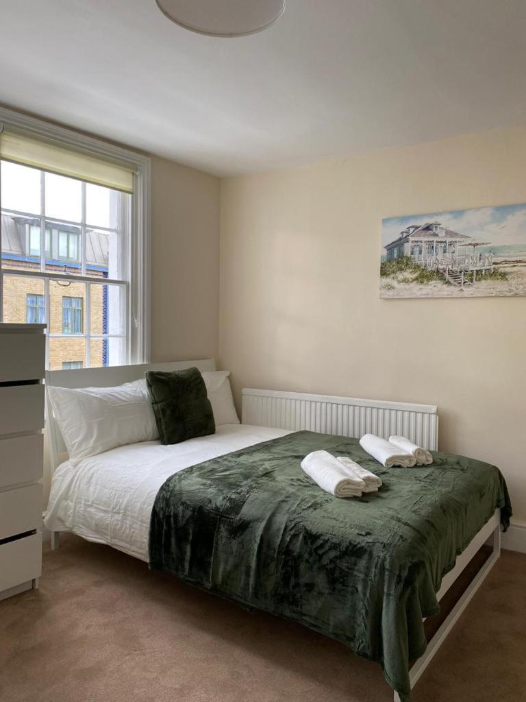 Homestay Lovely Private In Camden, *