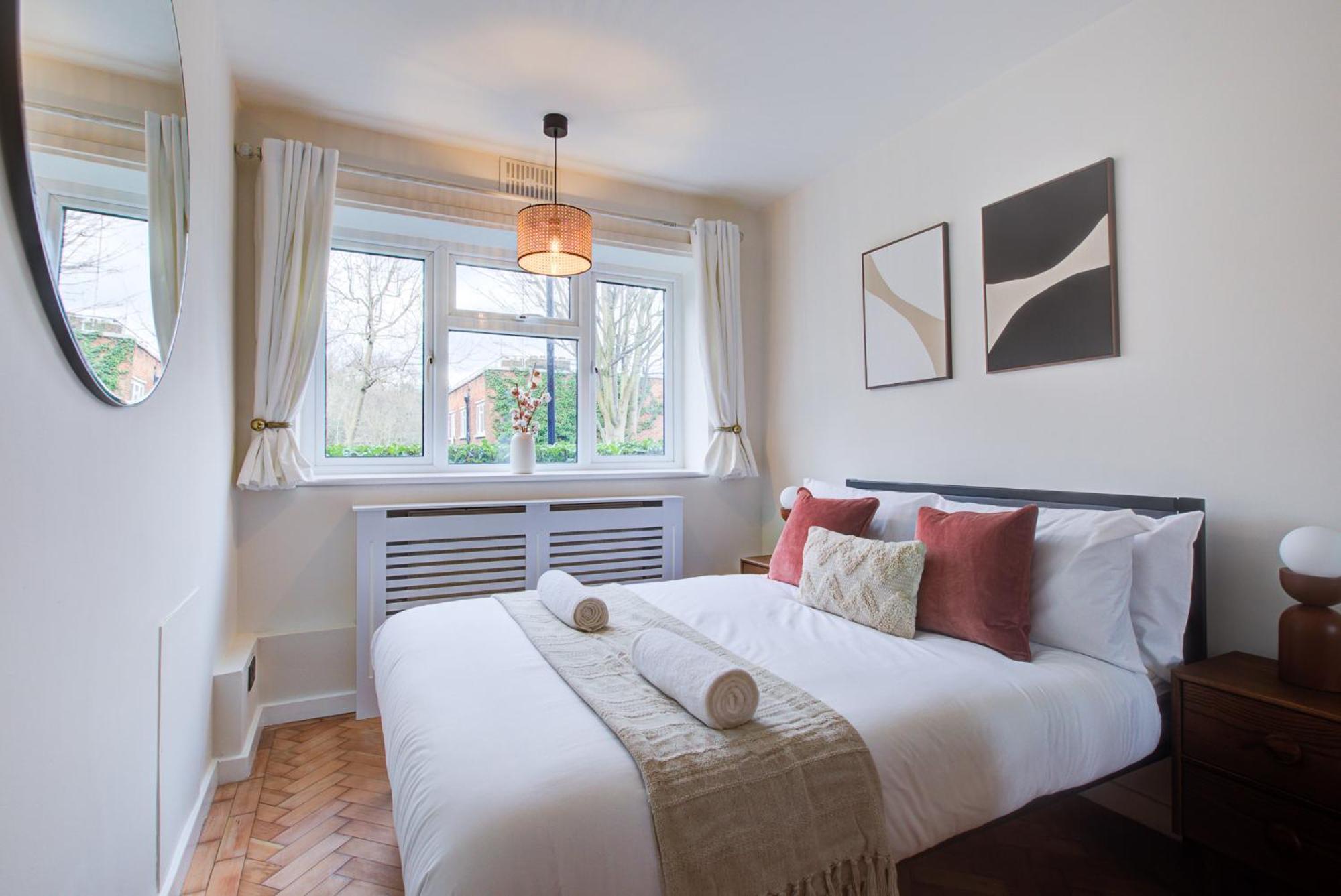 Artsy Serviced - Highgate London