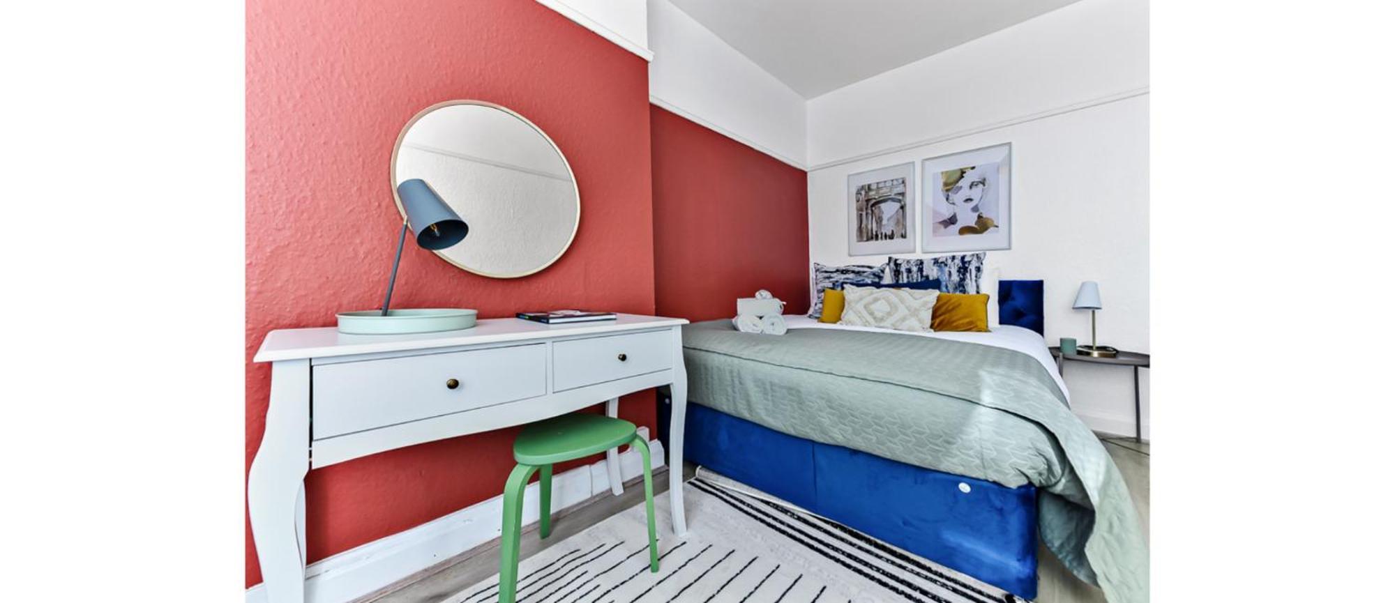 Apartment Stylish Living: 3-bd Close To Everything! London
