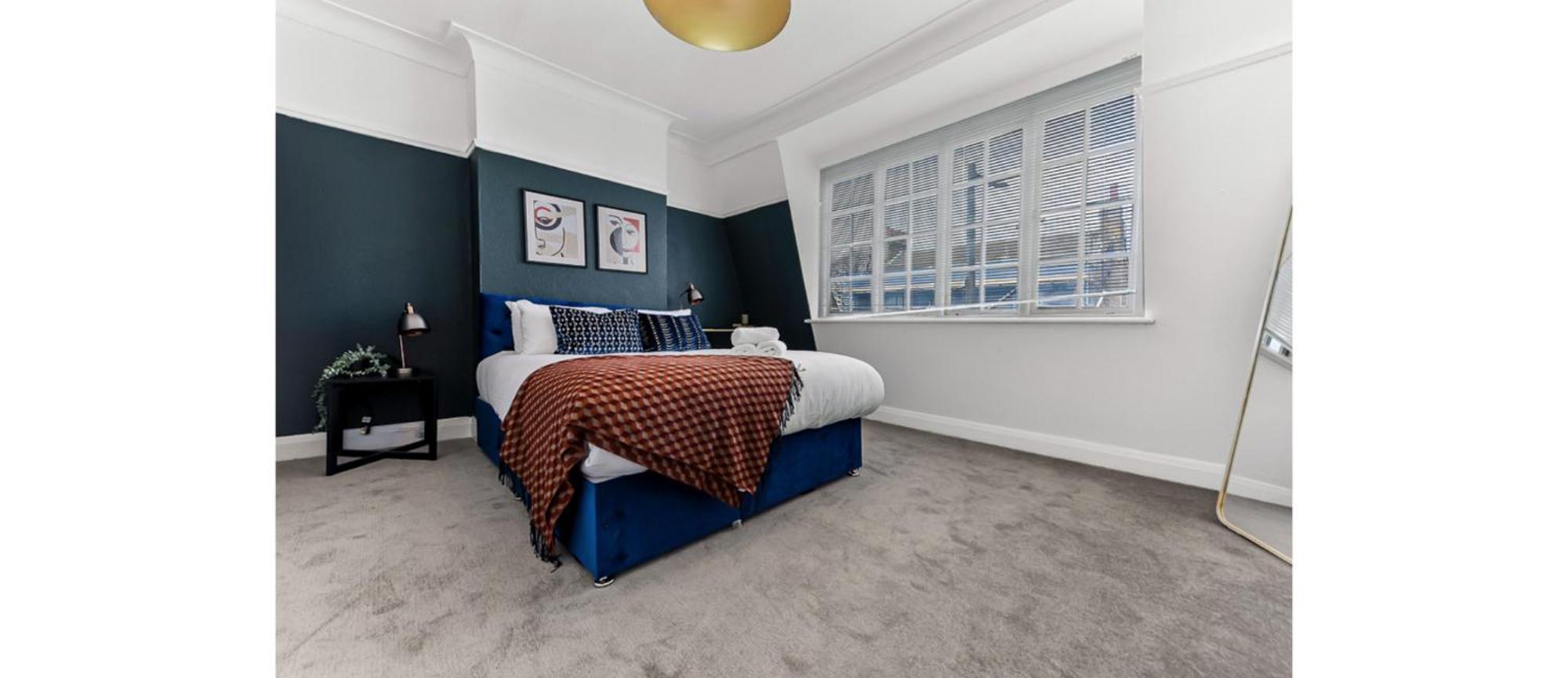 Stylish Living: 3-bd Close To Everything! * London