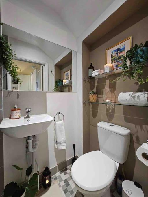 West Kensington Flat, Balcony Apartment London