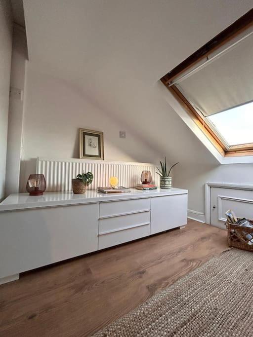 Charming Fulham Flat Apartamento Londres