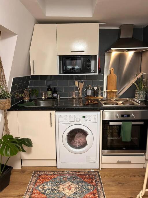 Charming Fulham Flat *