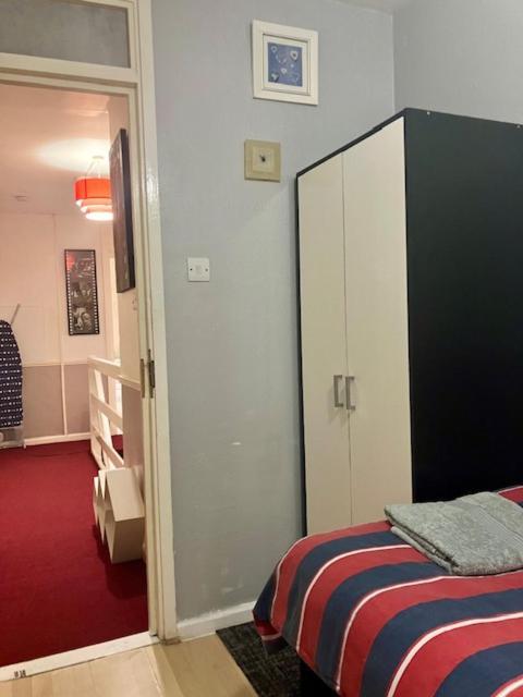 Private @ London-stratford. Guest house *