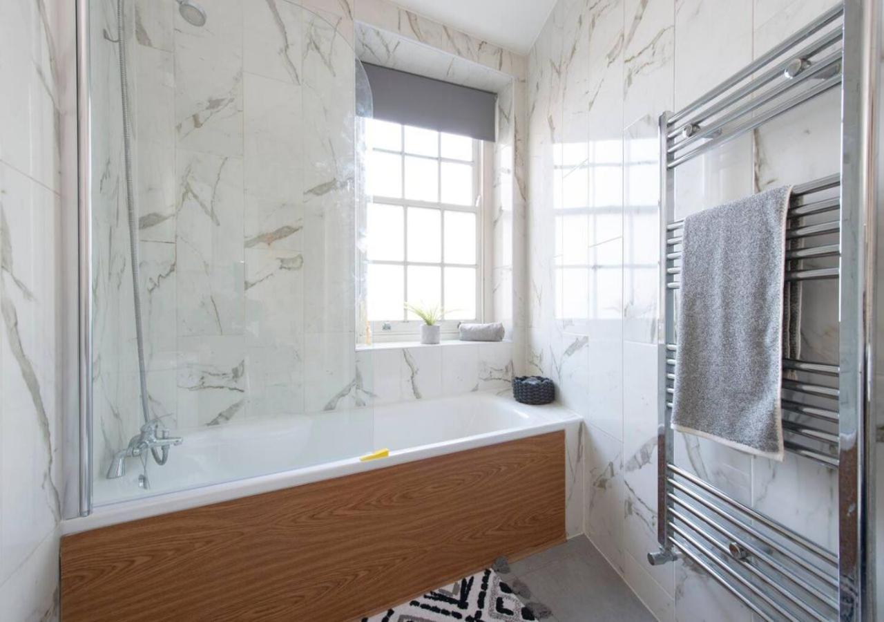 Welcoming And Radiant - One Bedroom In The Heart Of South Apartamento Londres
