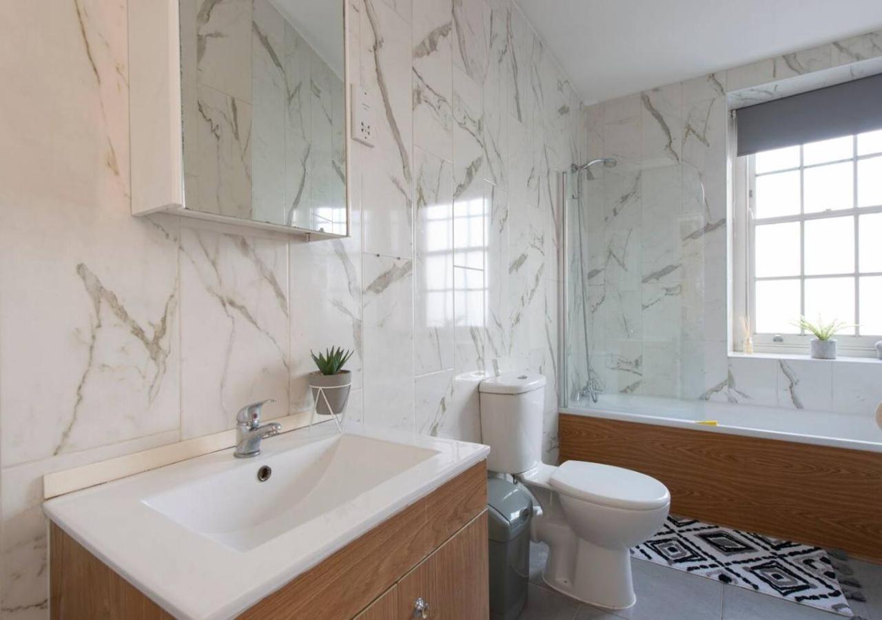 Welcoming And Radiant - One Bedroom In The Heart Of South Apartamento