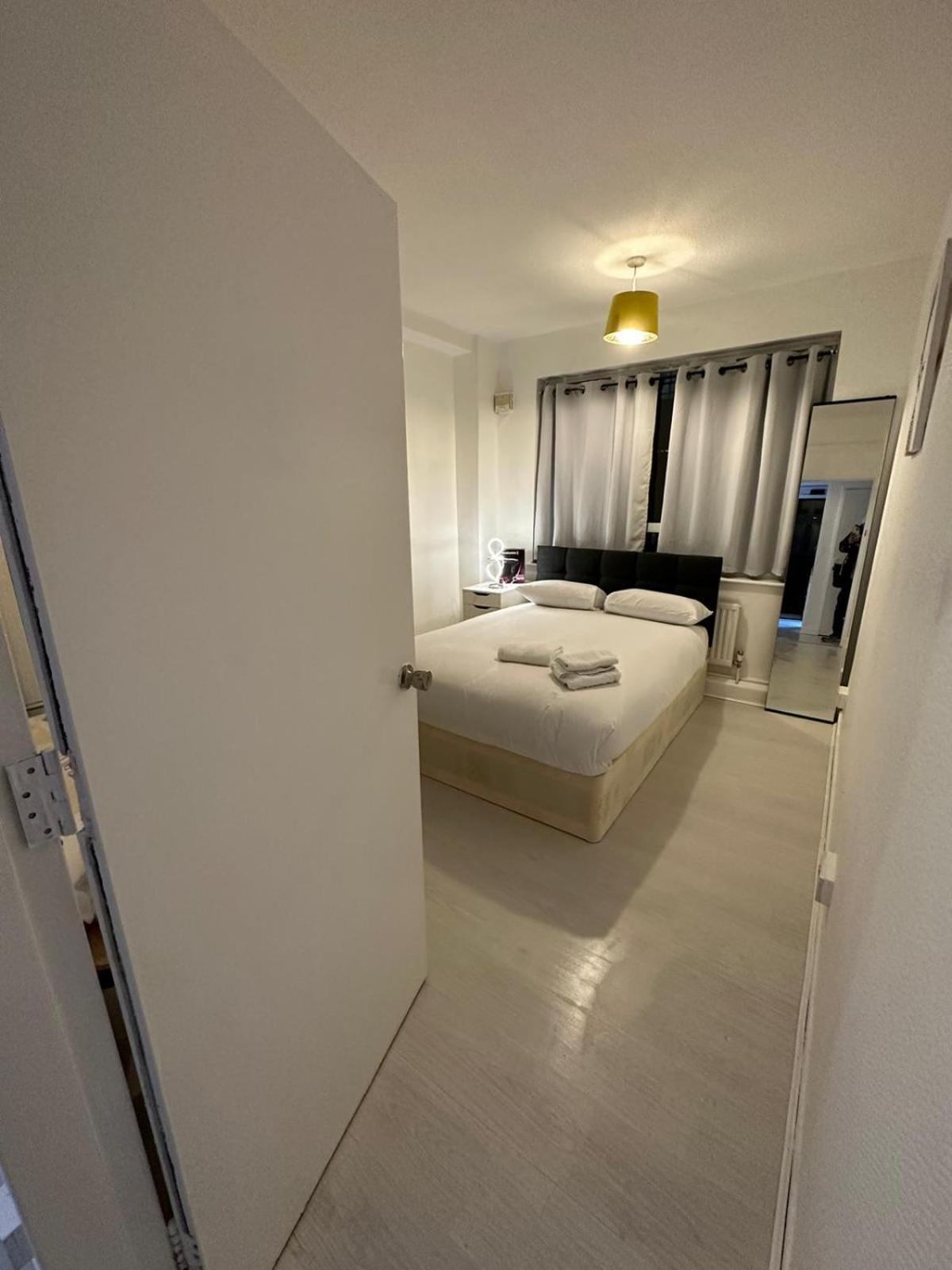 3 Bedroom King Cross Station City Centre Apartment *