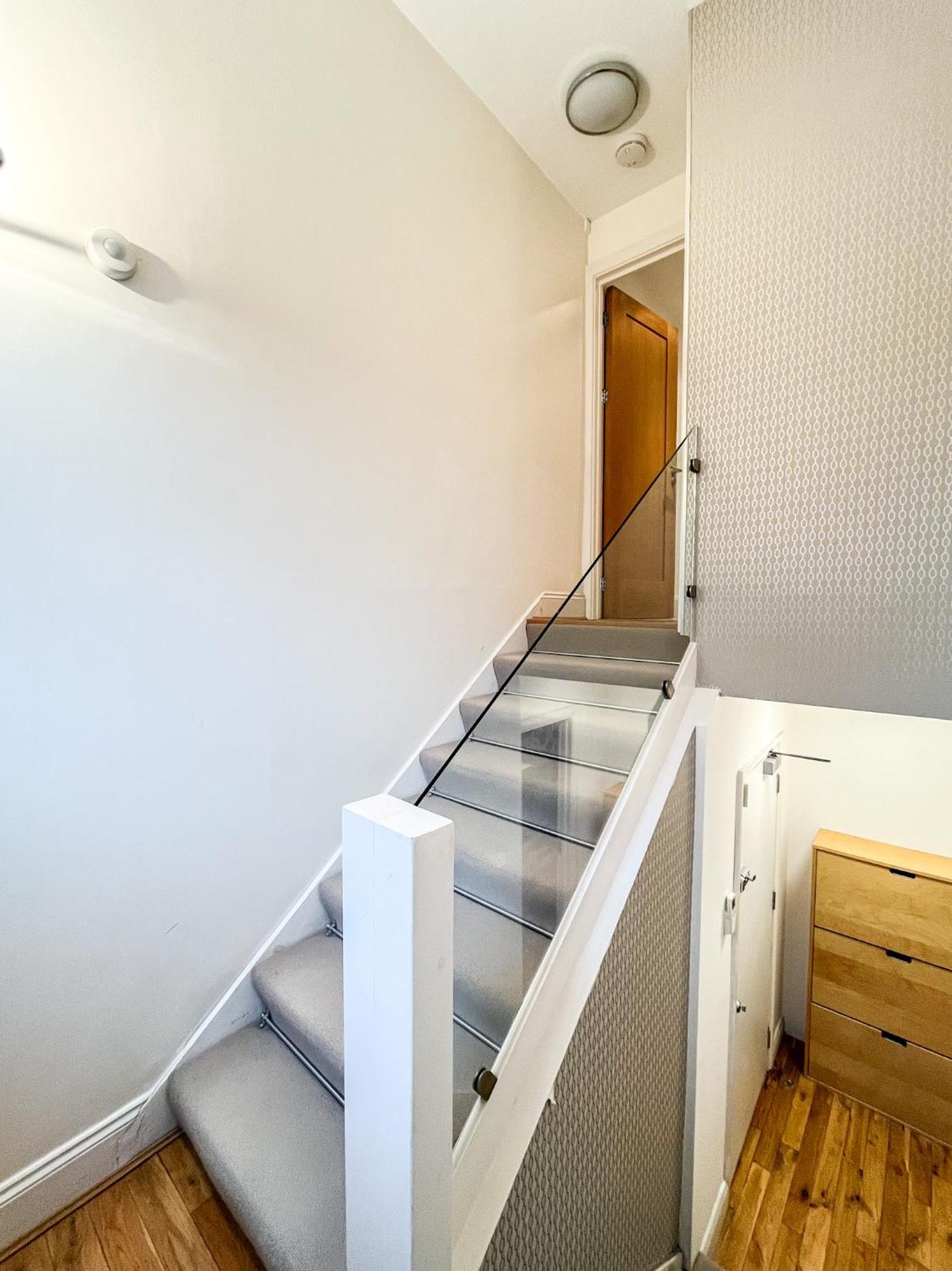 Large And Very Stylish P1 Apartment *