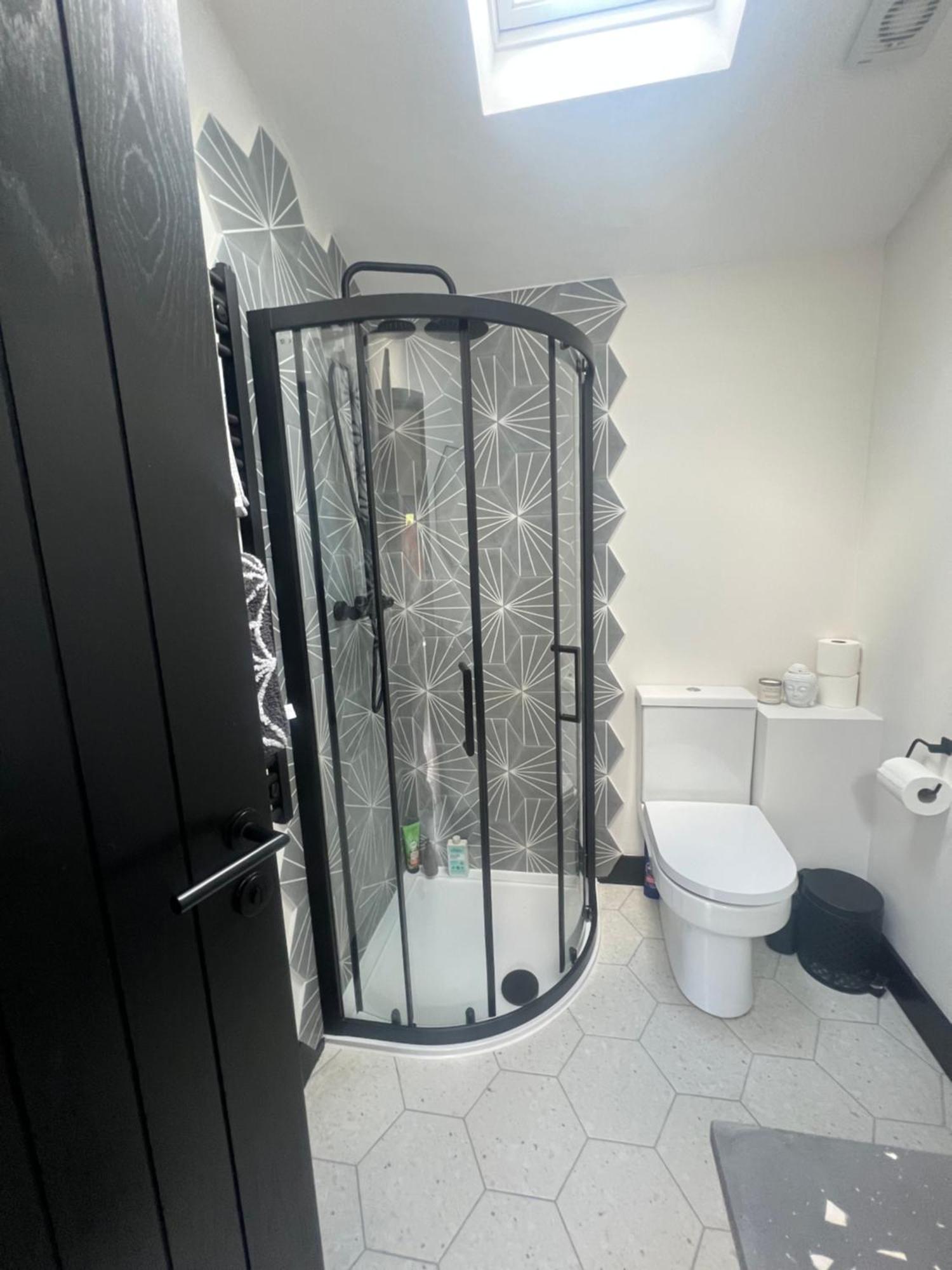 Private In Mews House Homestay
