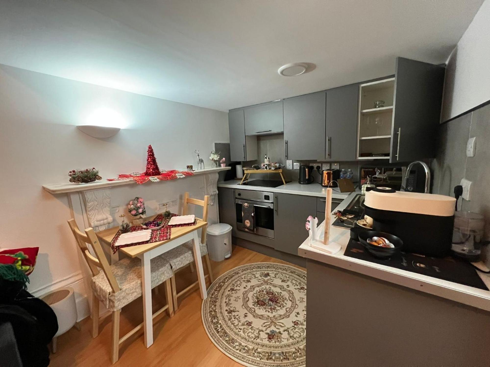 Apartment Flat In The Center Of 8 London