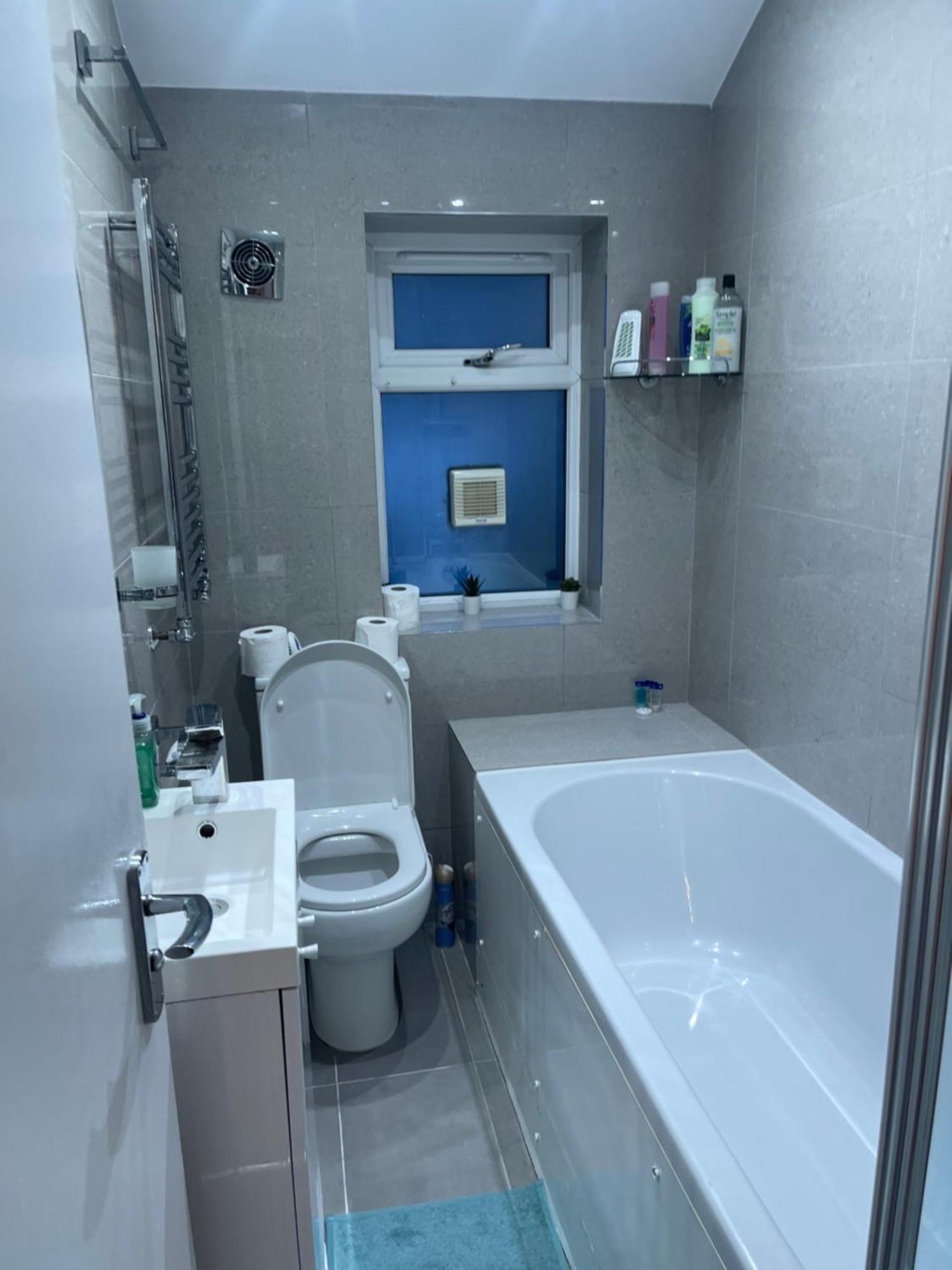Tooting - Cosy 2 Bedroom House With Garden, 5 Mins Walk To Tube Station Ferienhaus