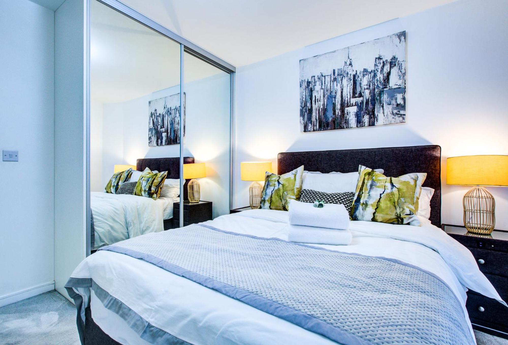 Luxee By Excel * London