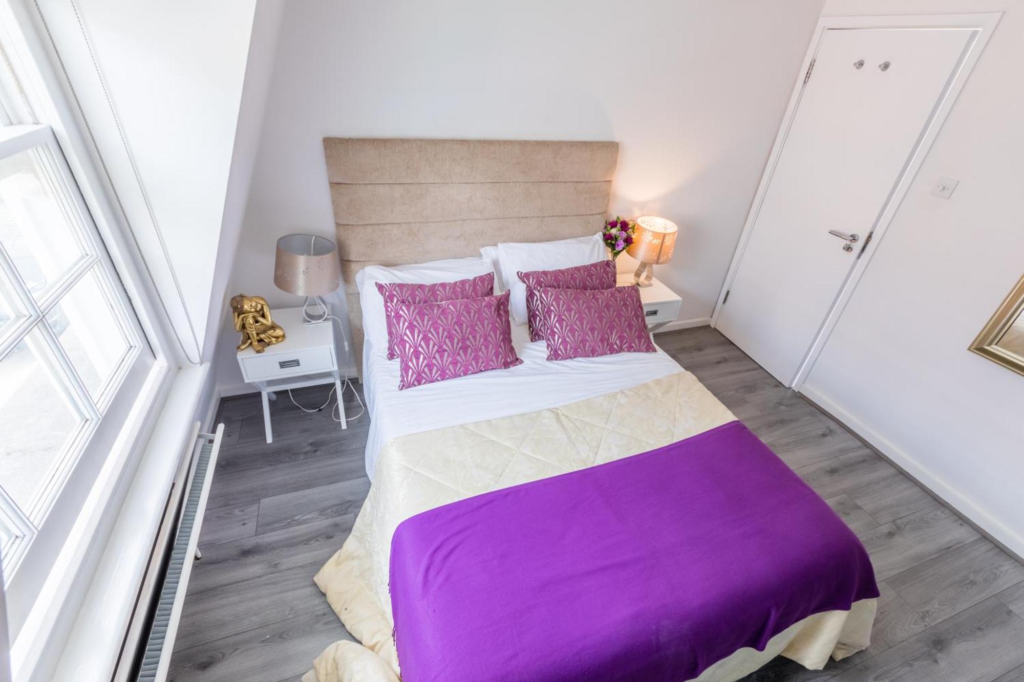 Comfortable 4 Bed Mews Town House Near Hyde Park Holiday home