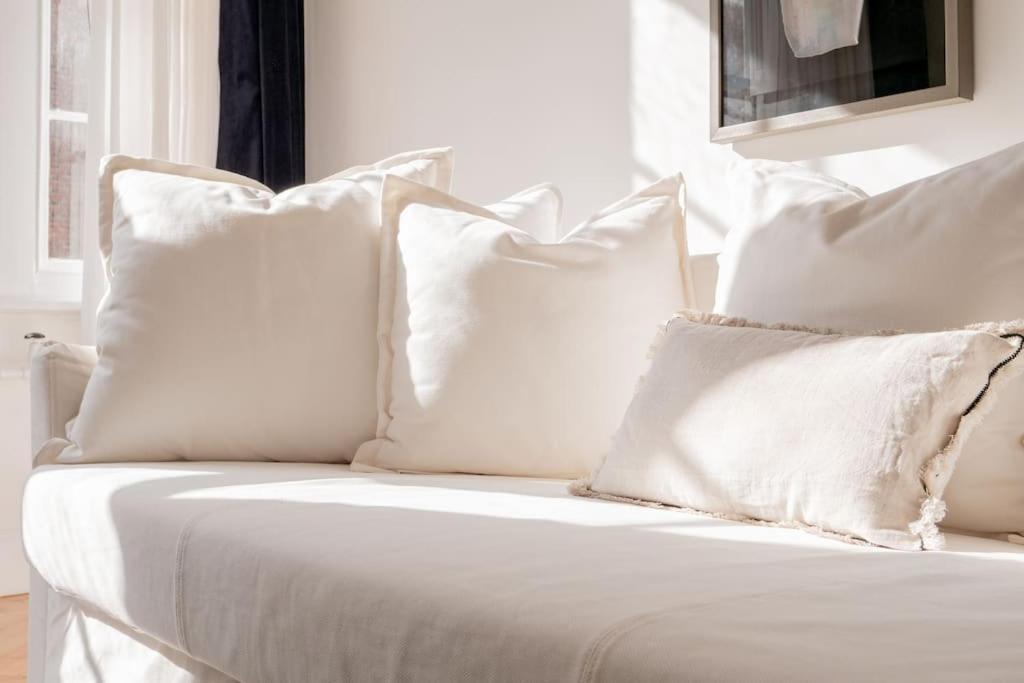 Superb Next To Hyde Park Apartment