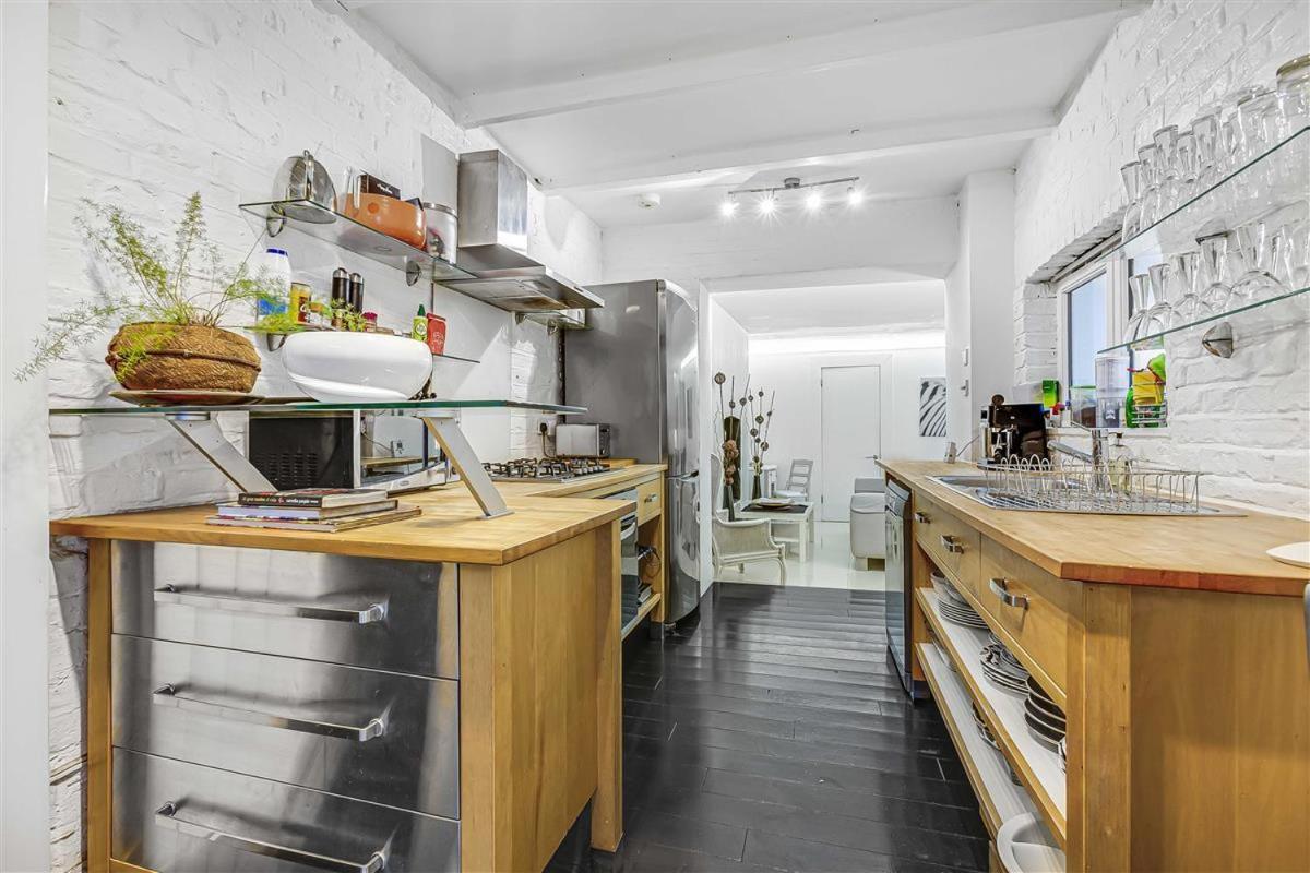 Earls Court Spacious Apartment *
