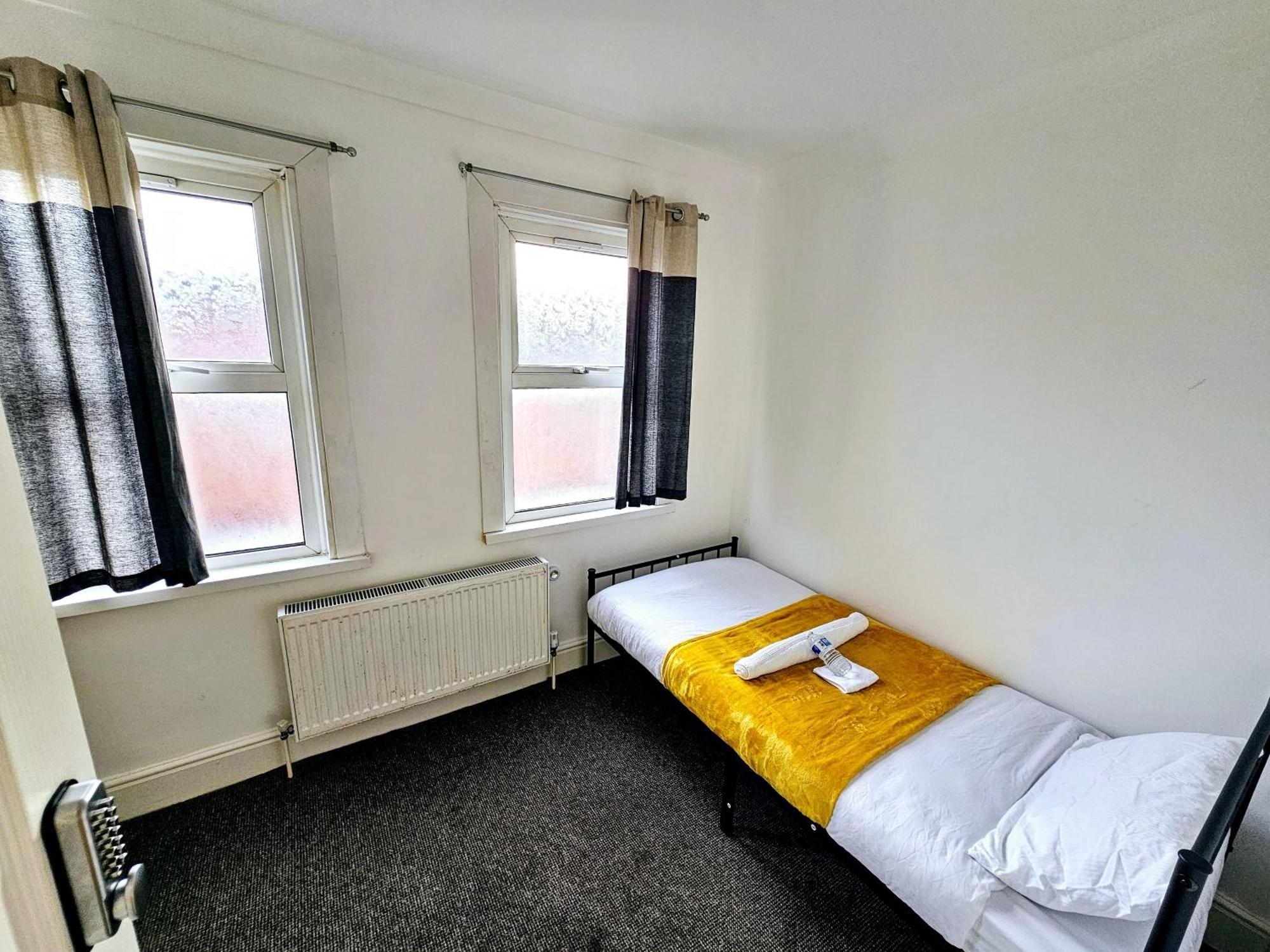 The Private In Paddington Homestay
