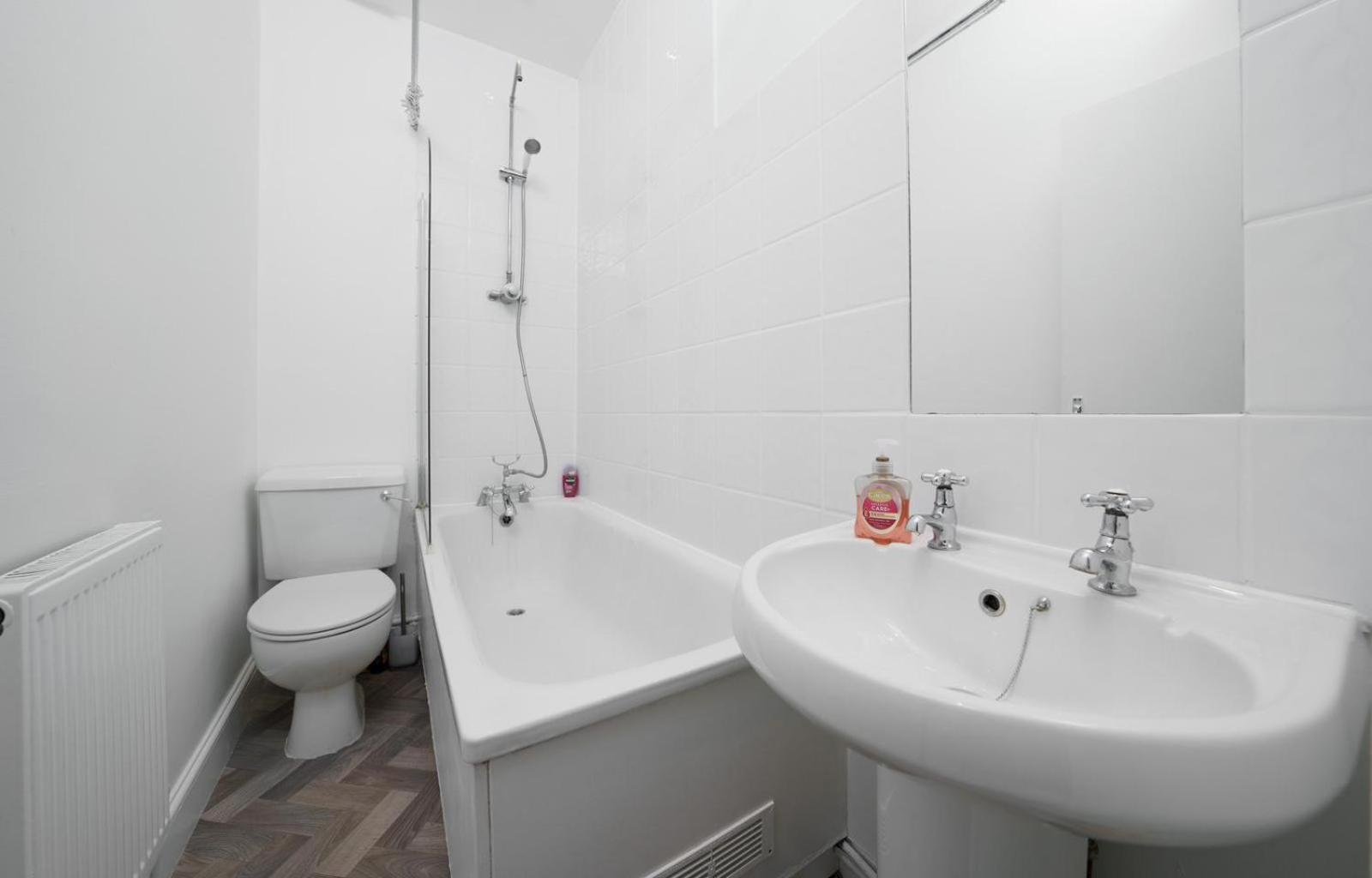 Modern 4-bedroom In Fulham,