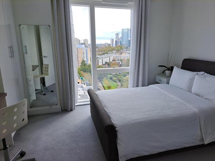 Homestay Cozy Double With Large En Near Canary Wharf With Amazing Views In A Shared *