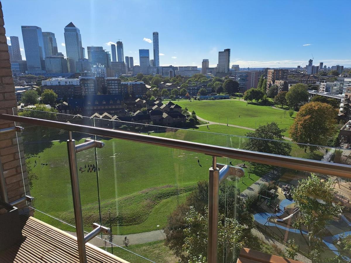 Cozy Double With Large En Near Canary Wharf With Amazing Views In A Shared Homestay *