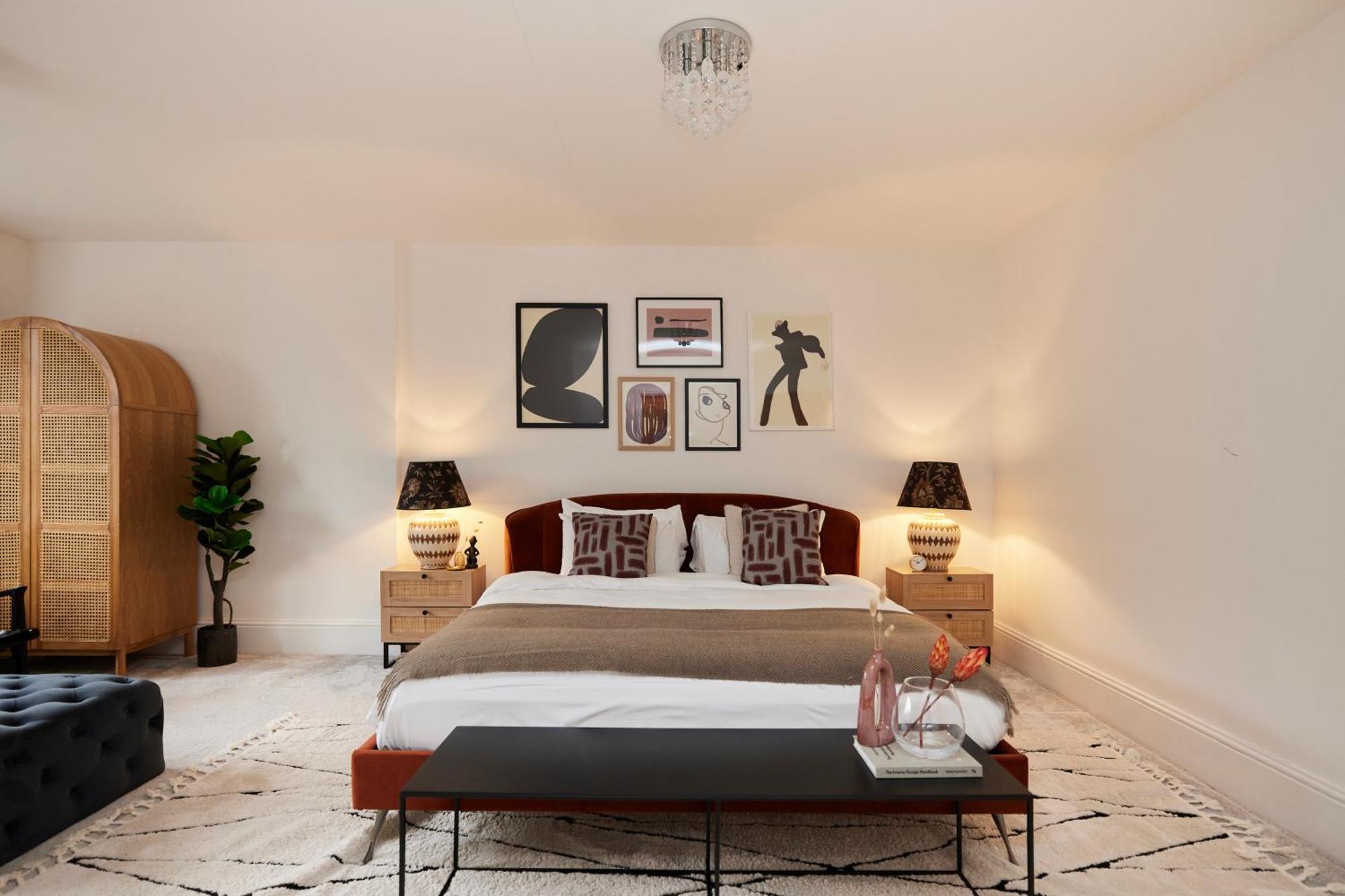 The Redbridge Sanctuary - Spacious 3bdr House With Garden Apartment *