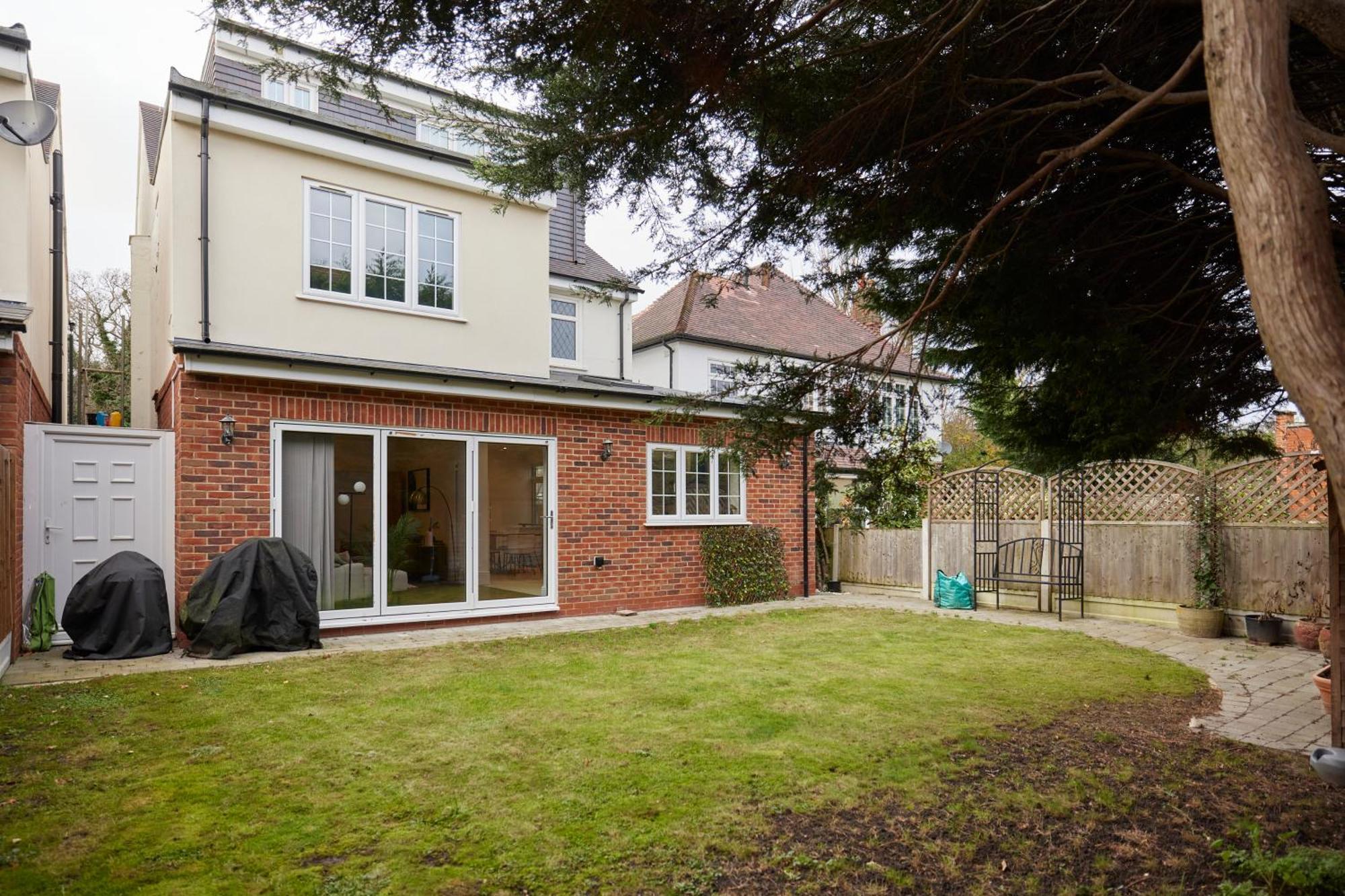 The Redbridge Sanctuary - Spacious 3bdr House With Garden * London