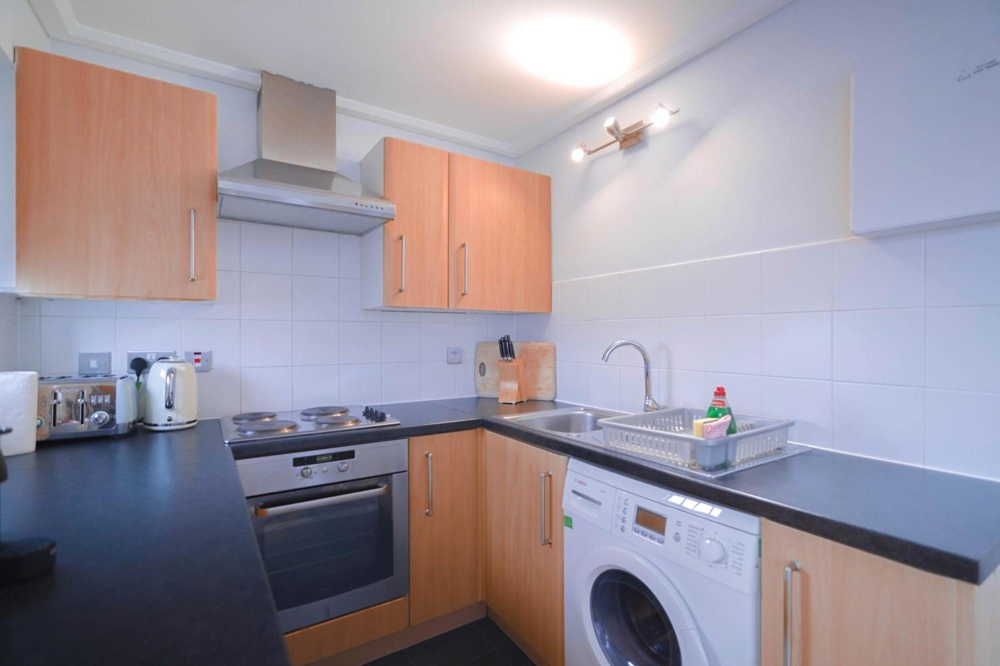Camden Serviced By Globe Apartment