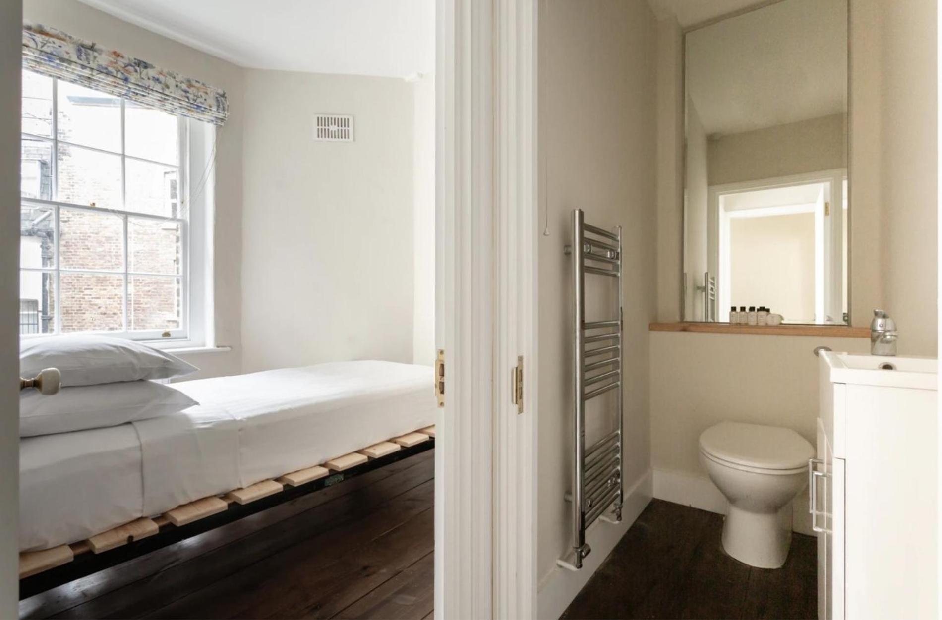 The Hearts Of Old 3 Bedroom In The West End * London