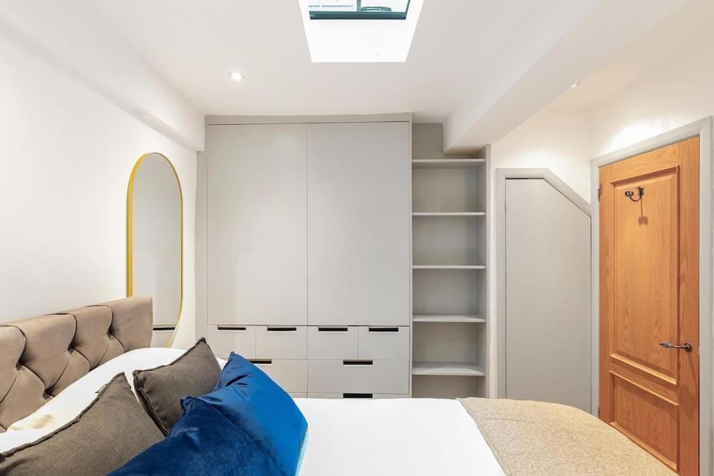 Exceptional Mews House In Chelsea Apartment *