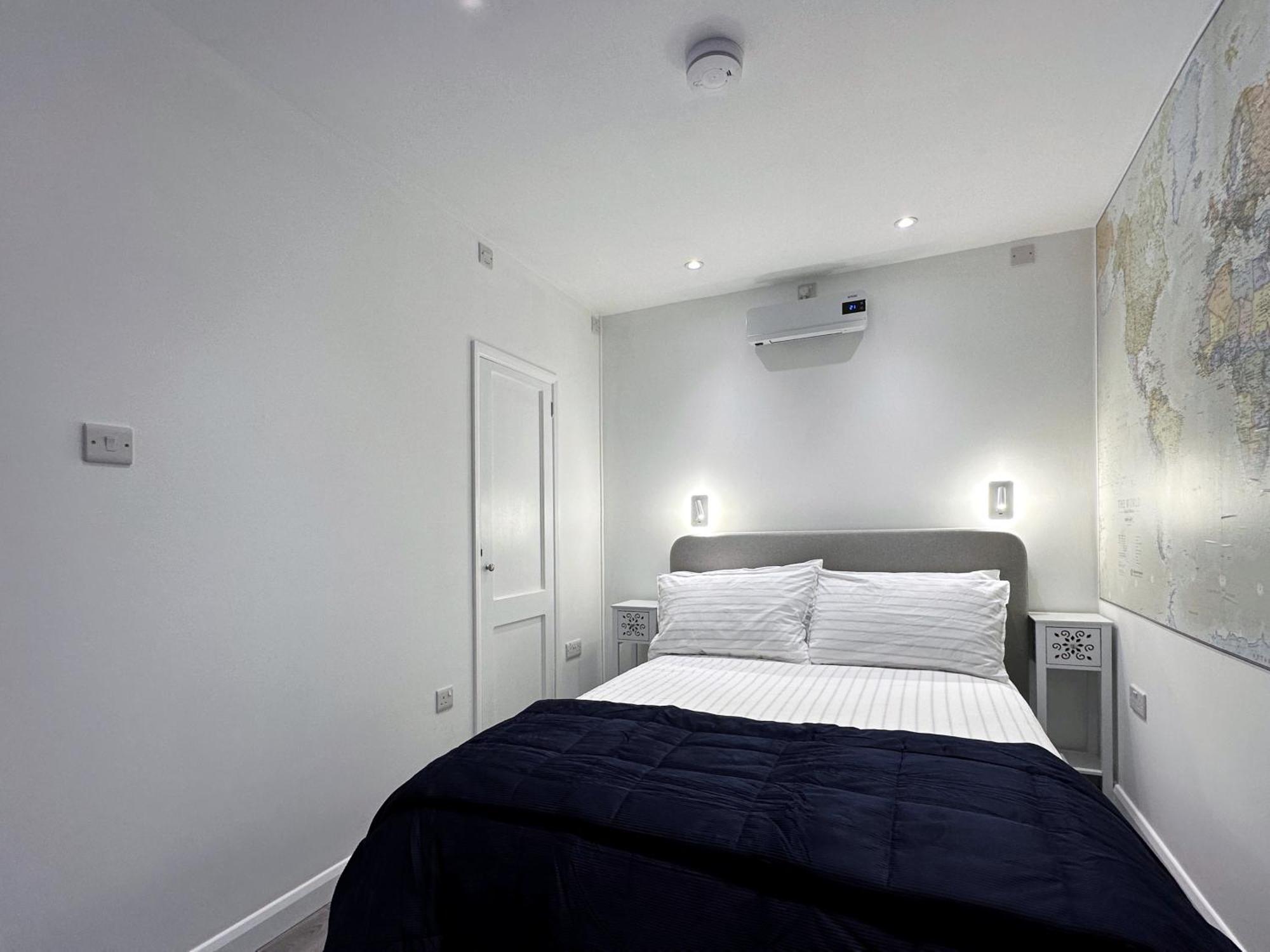 Kensington Studio Hosted By Airoperate Near Notting Hill - 1 Double Bed , 1 Sofa Bed, Ground Floor Via Private Entrance Apartment *