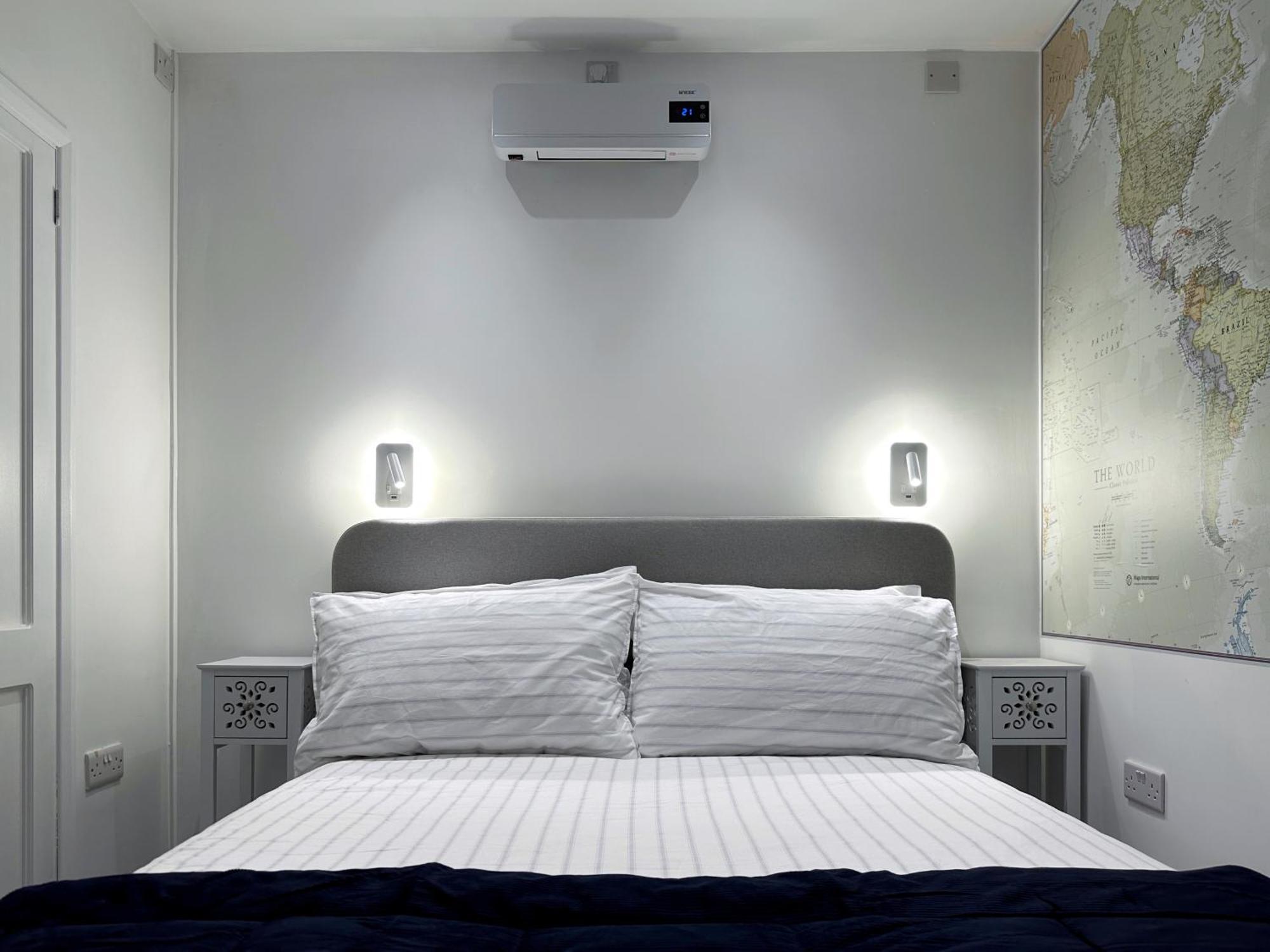 Kensington Studio Hosted By Airoperate Near Notting Hill - 1 Double Bed , 1 Sofa Bed, Ground Floor Via Private Entrance Apartment