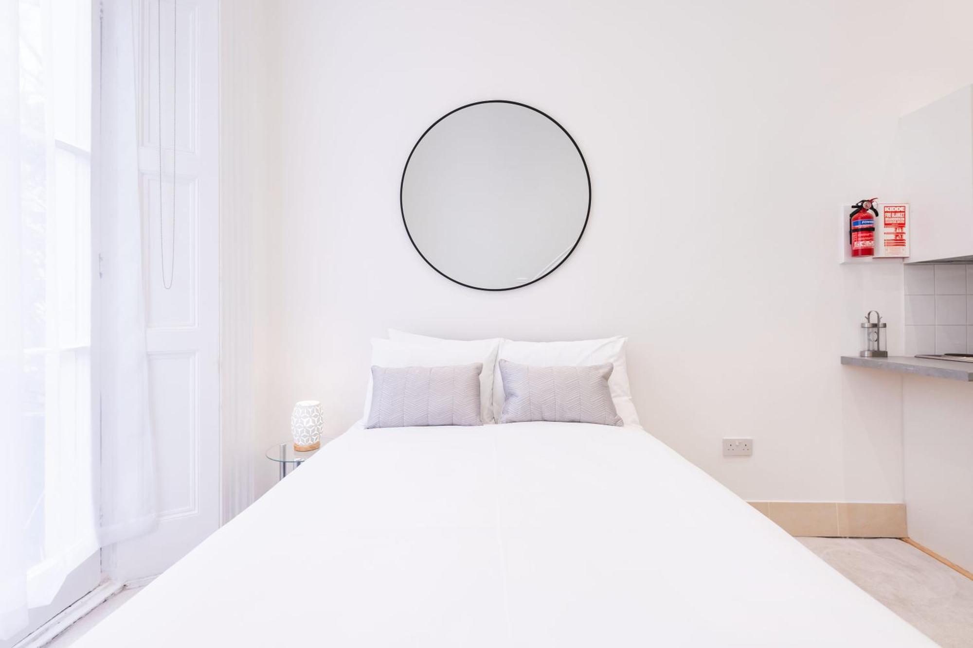 Apartment By Hyde Park London