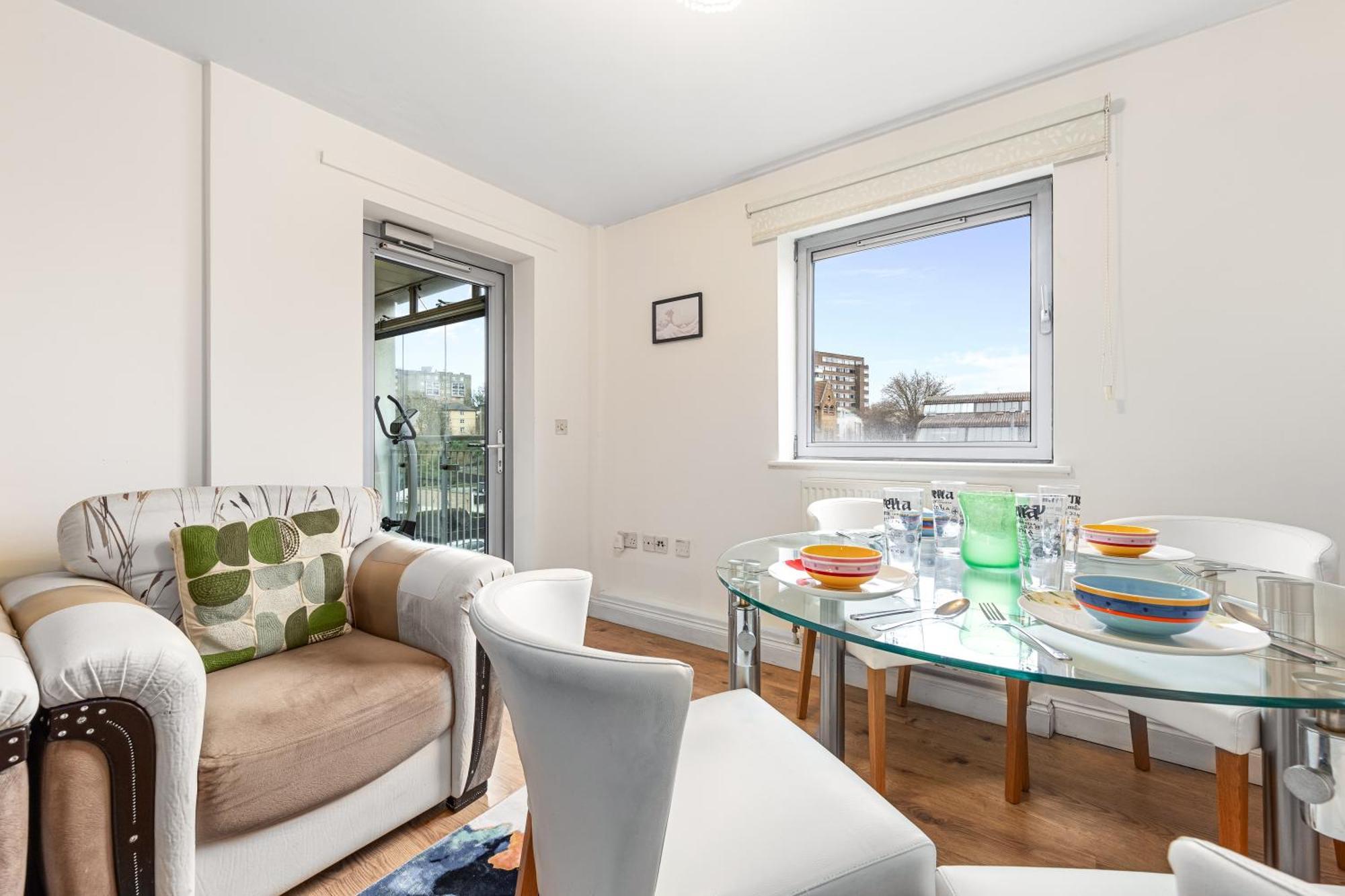 Modern Spacious 1 Bedroom Flat In Camden