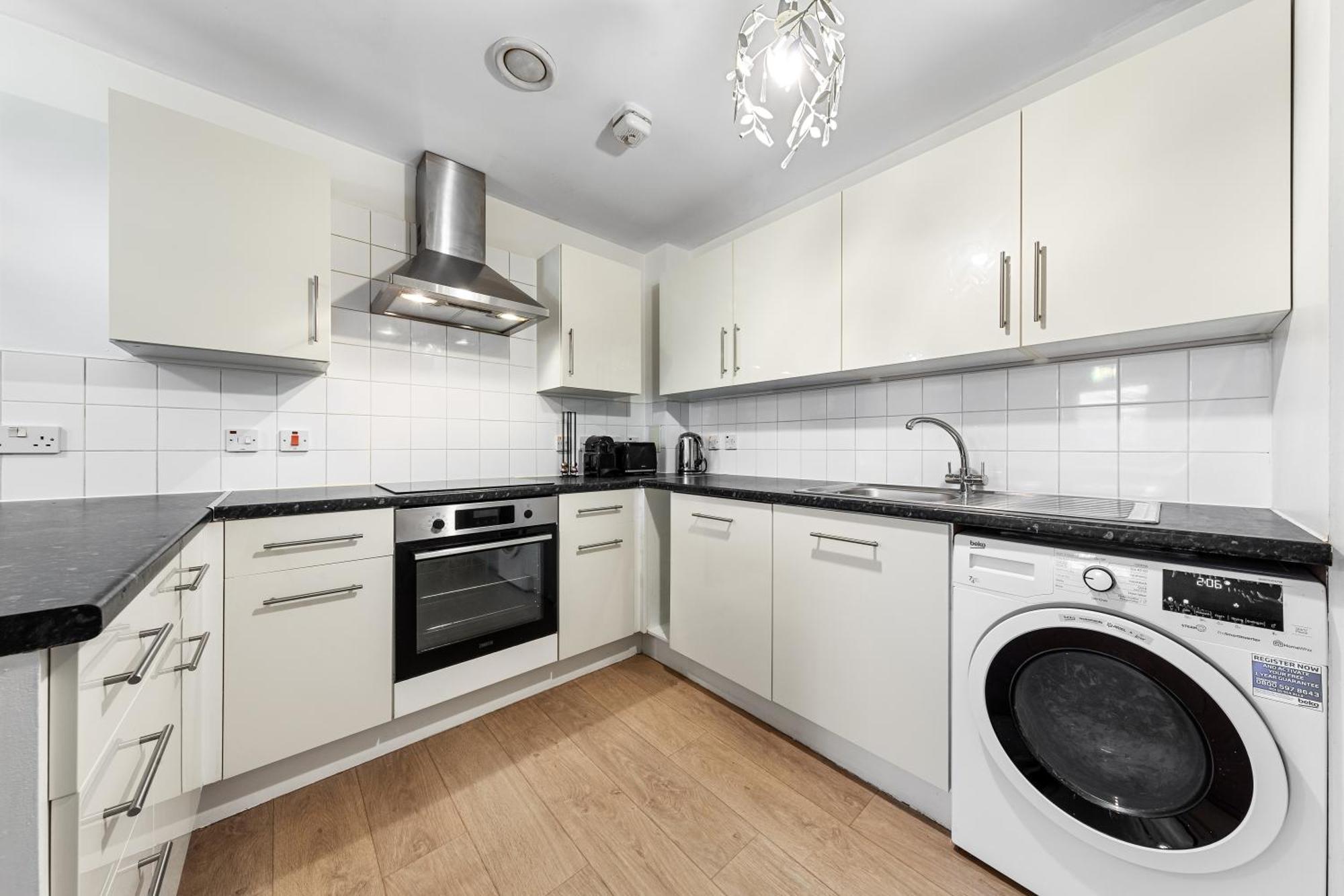 Modern Spacious 1 Bedroom Flat In Camden *
