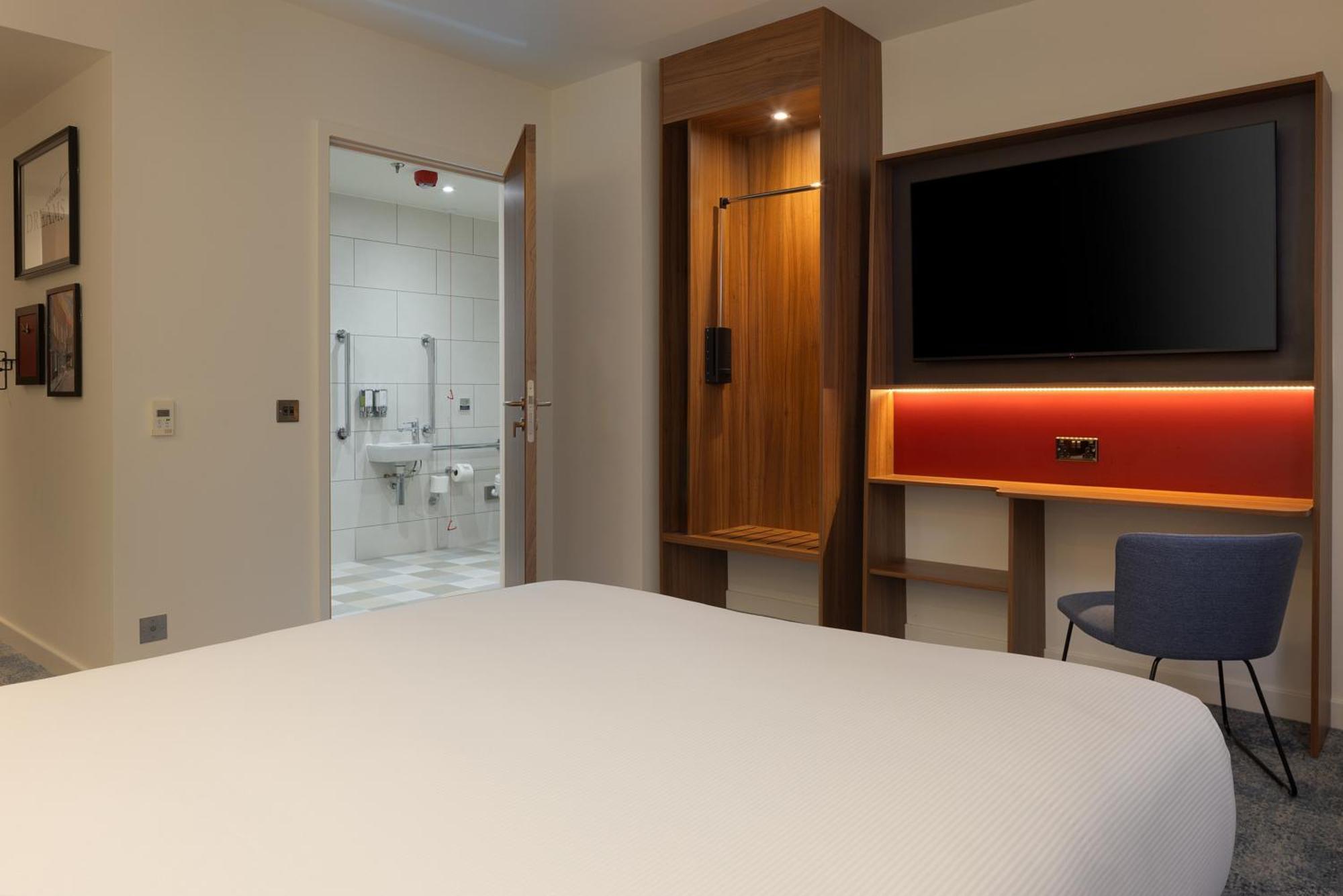 Hampton By Hilton Waterloo 3* London
