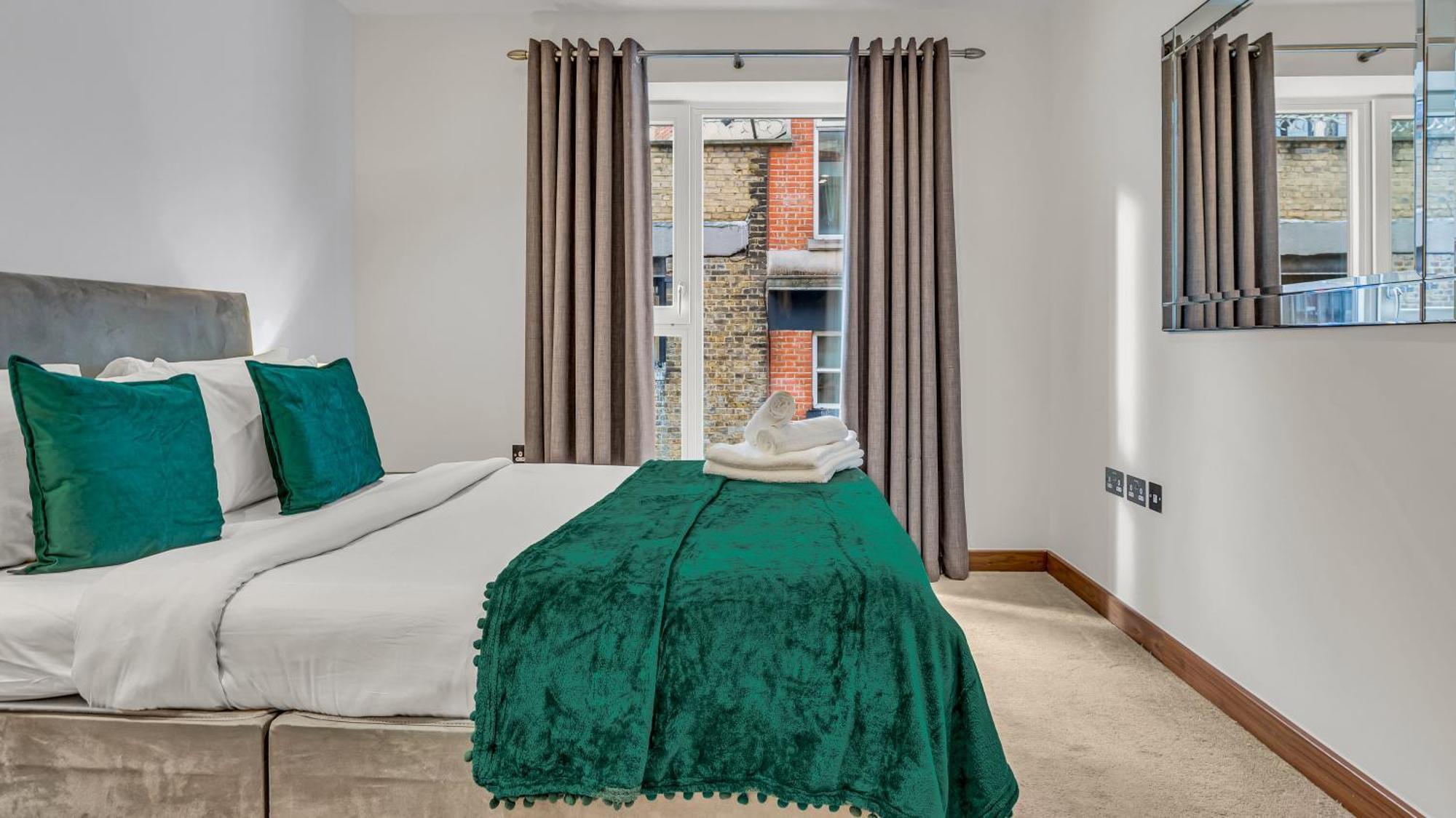 Modern Close To Colombia Road Market
