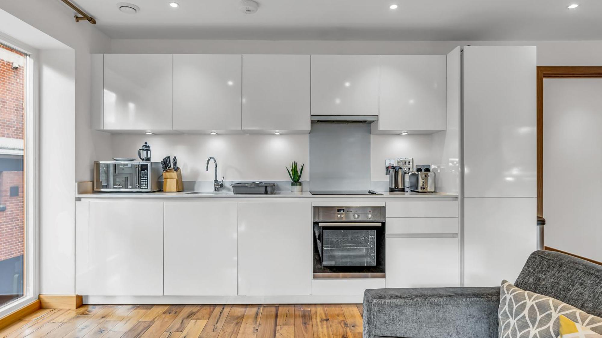 Modern Close To Colombia Road Market Apartment
