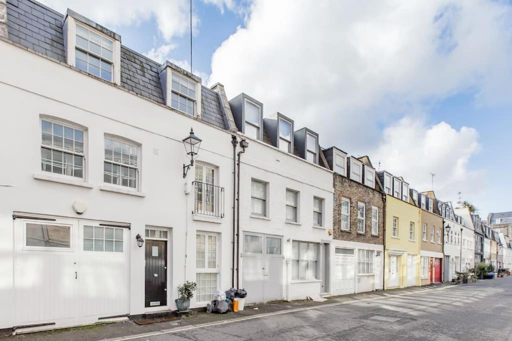 Holiday home Comfortable 4 Bed Mews Town House Near Hyde Park *