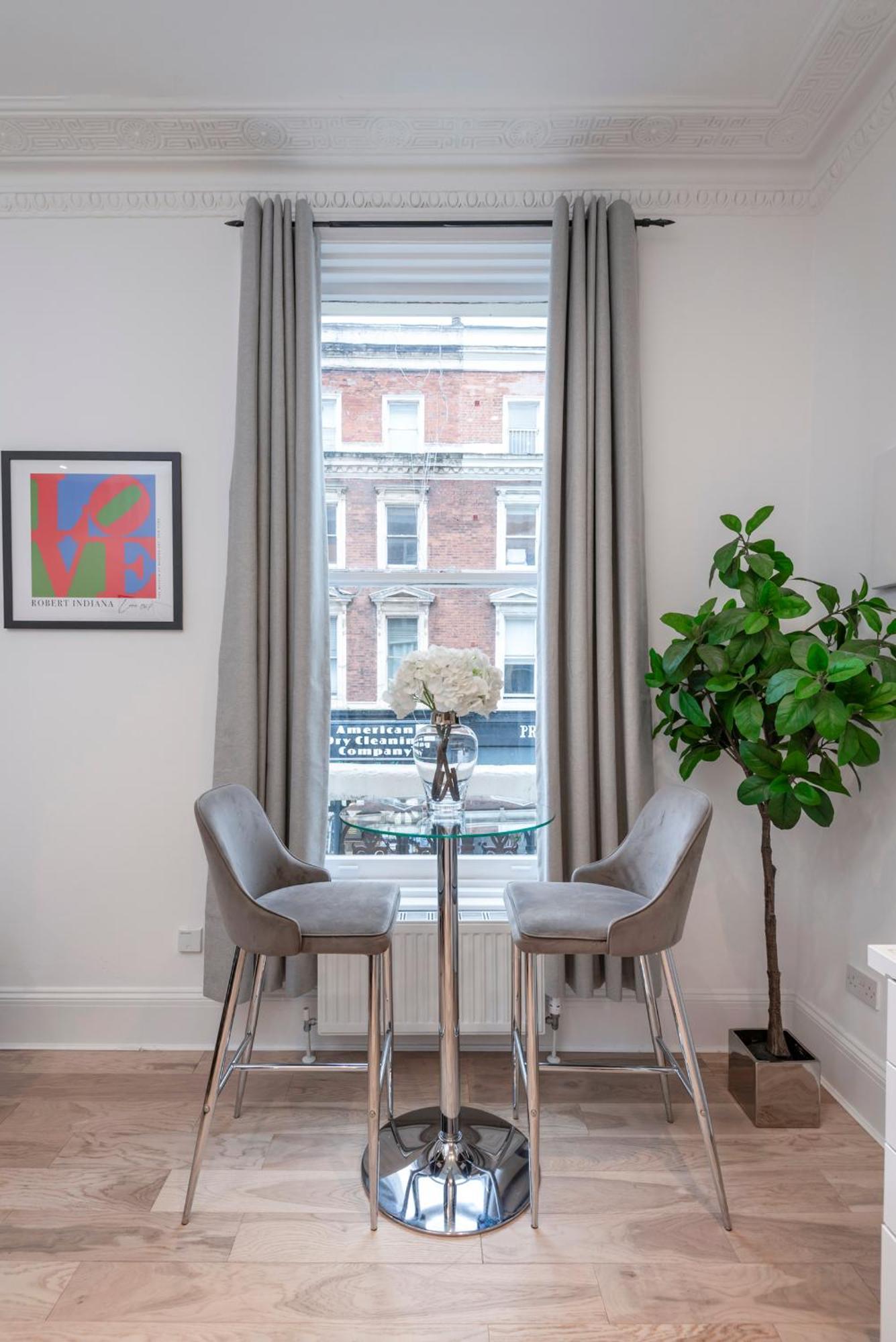 Stunning 1 Bed Flat In The Heart Of Little Venice Apartment
