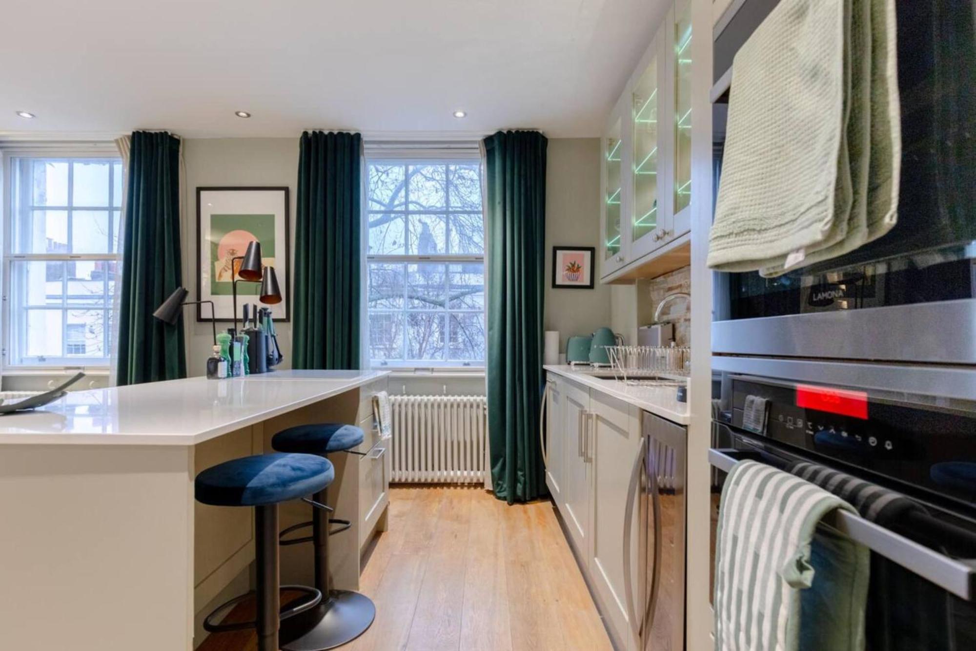 Elegant 1bd Flat In The Heart Of Notting Hill! London