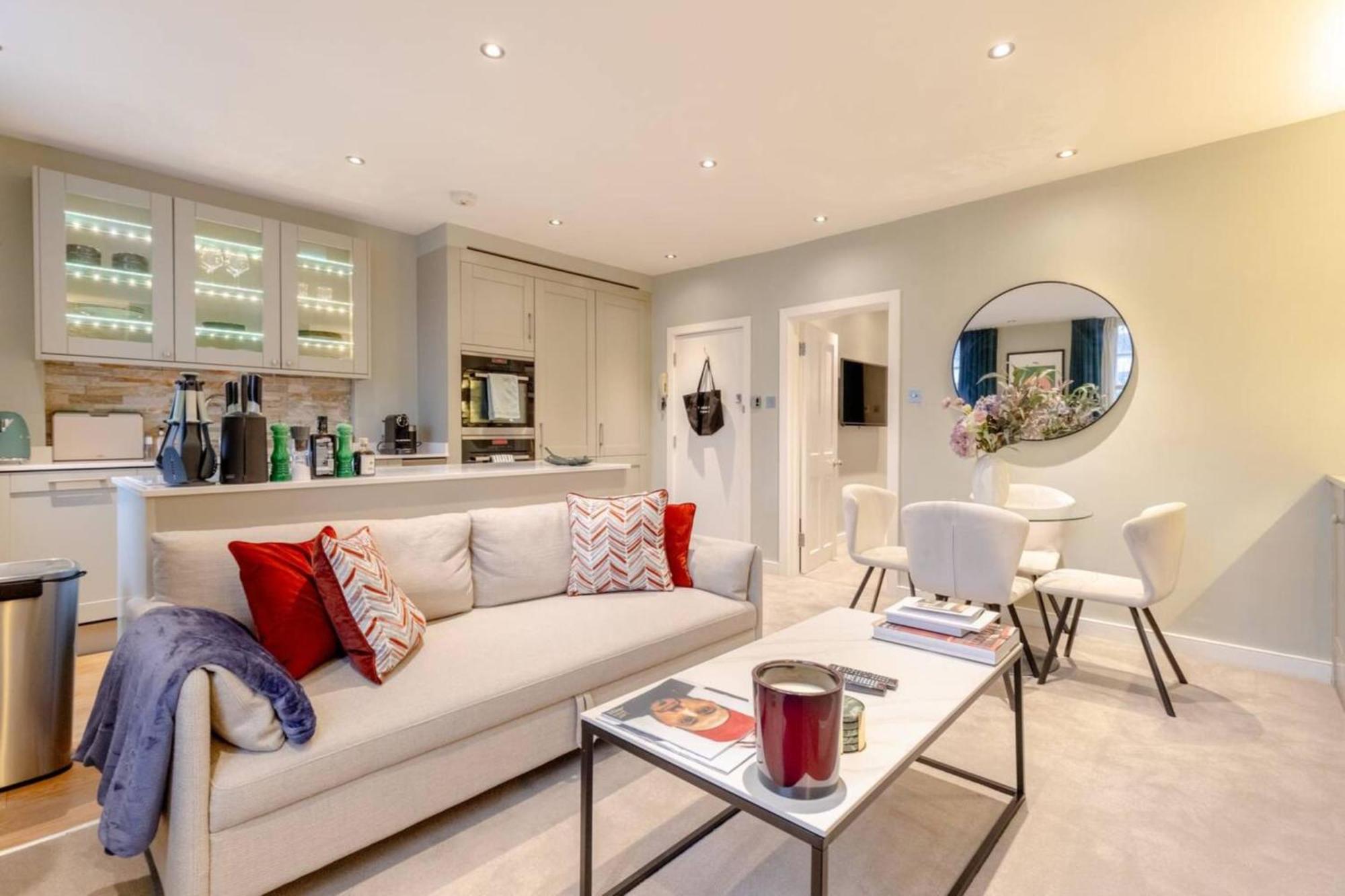 Elegant 1bd Flat In The Heart Of Notting Hill! London