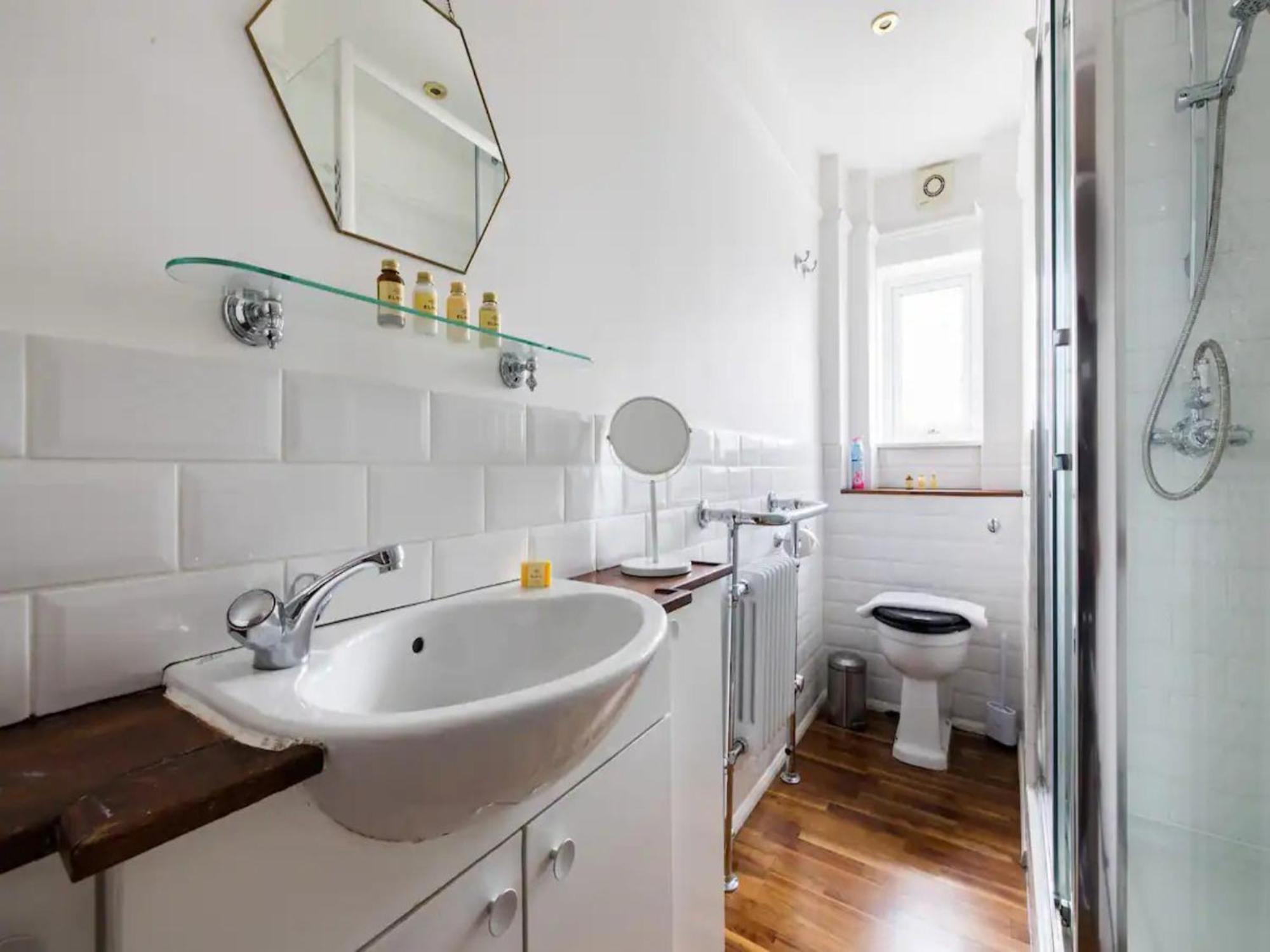 Apartment Pass The Keys Spacious And 2 Bedroom Flat In Chelsea