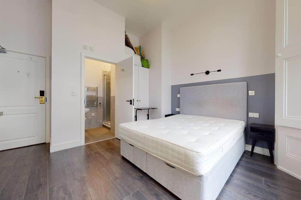 Small Studio In Notting Hill *