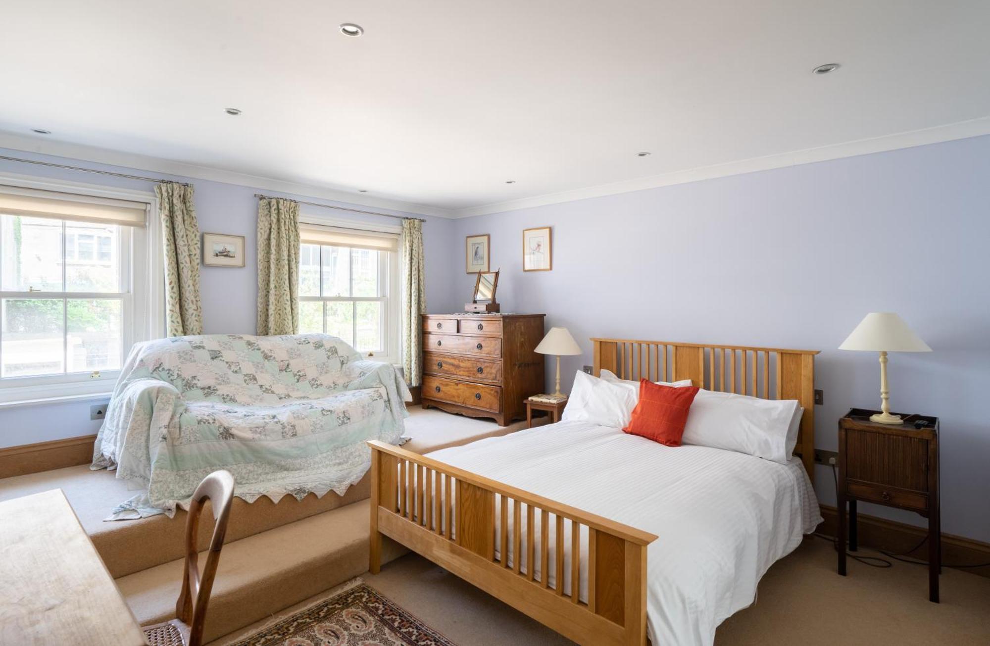 Casa de férias Kensington 3 Bedroom Luxury House